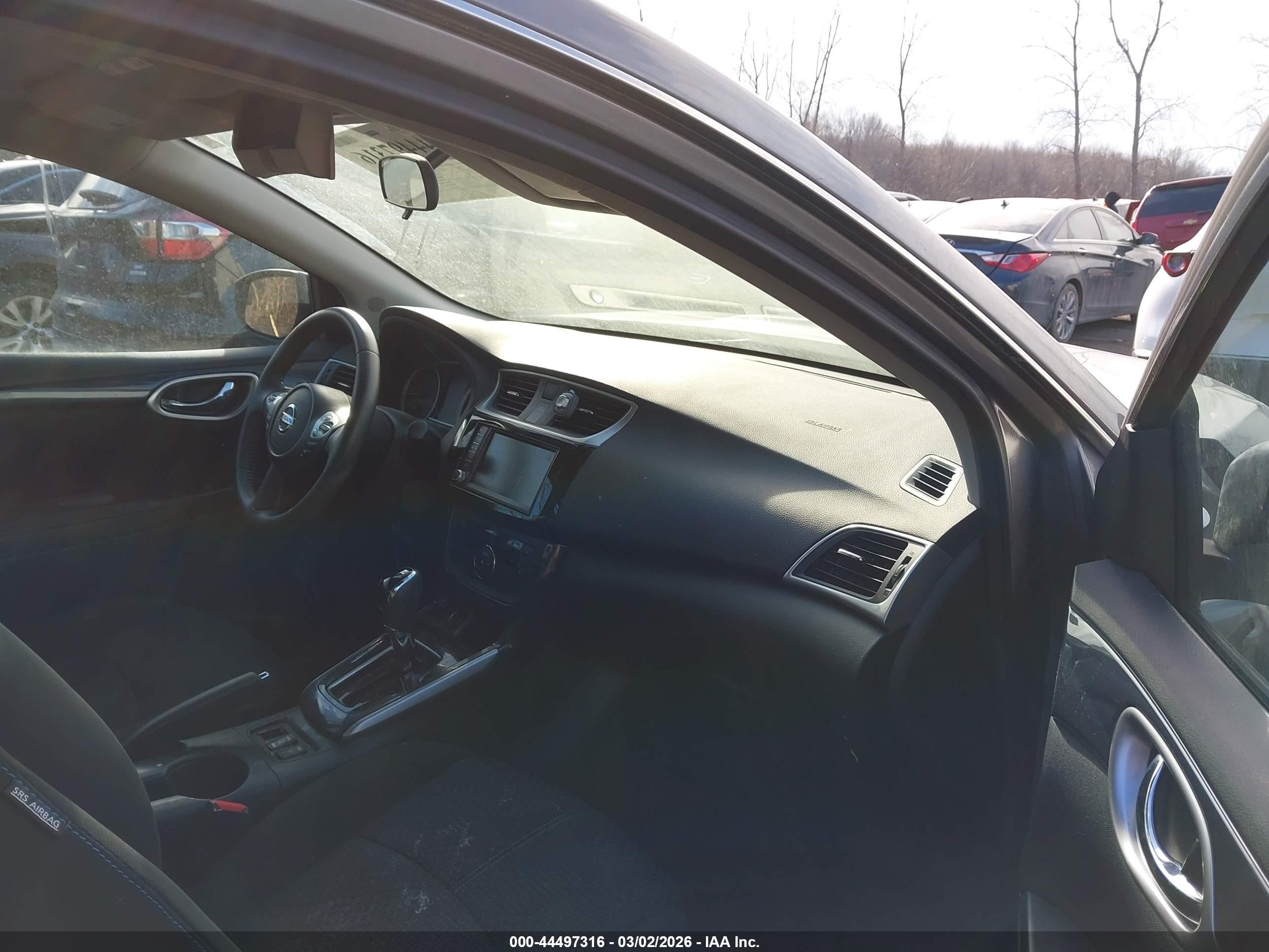 NISSAN SENTRA image 5