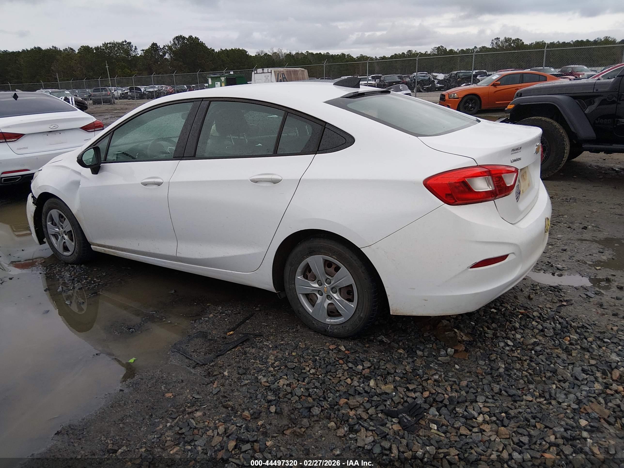 CHEVROLET CRUZE image 3
