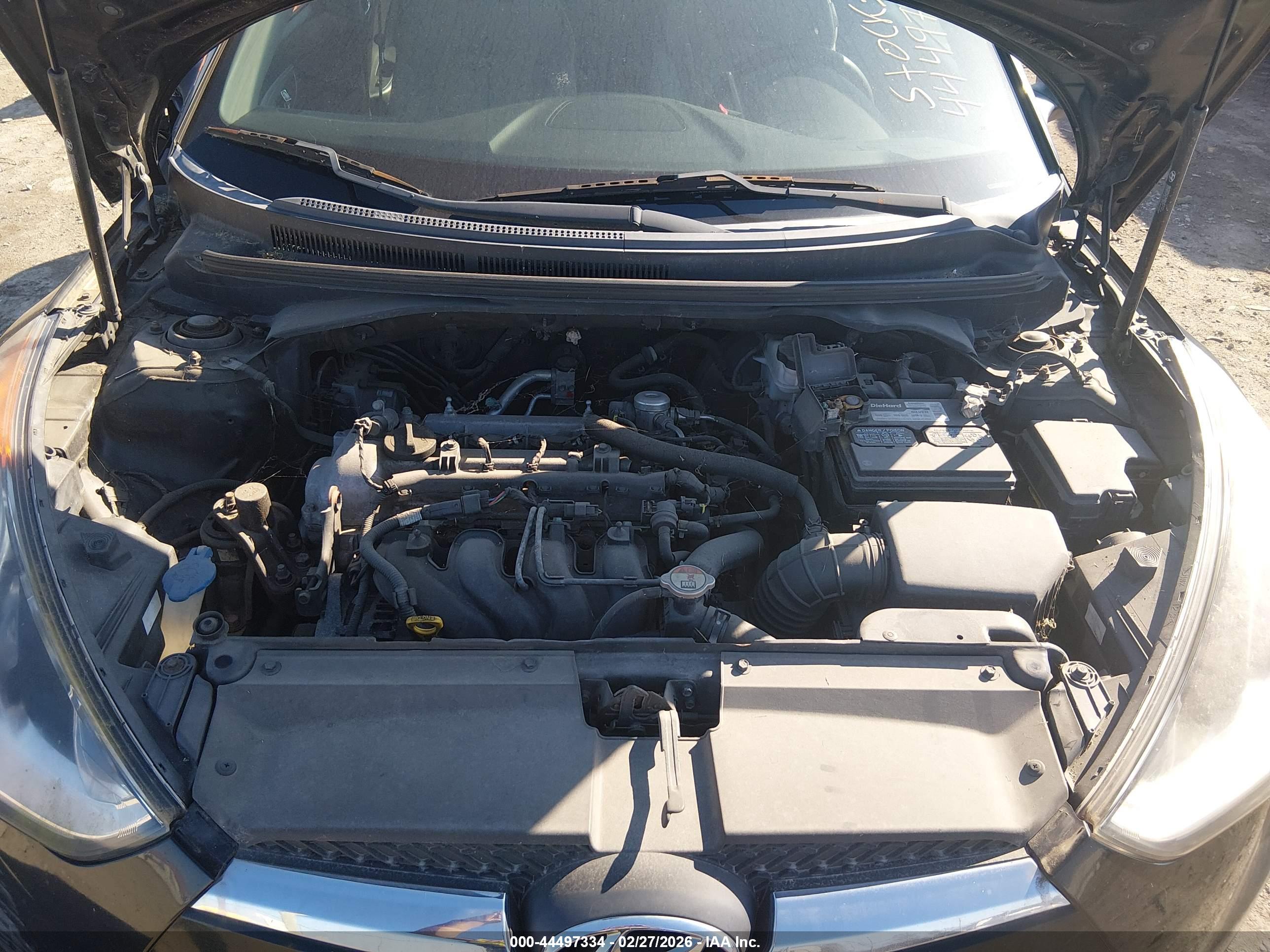HYUNDAI VELOSTER image 10