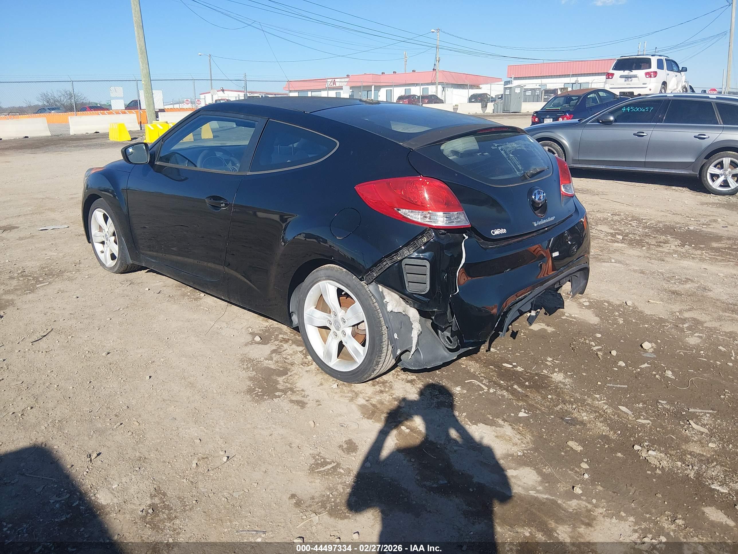 HYUNDAI VELOSTER image 3