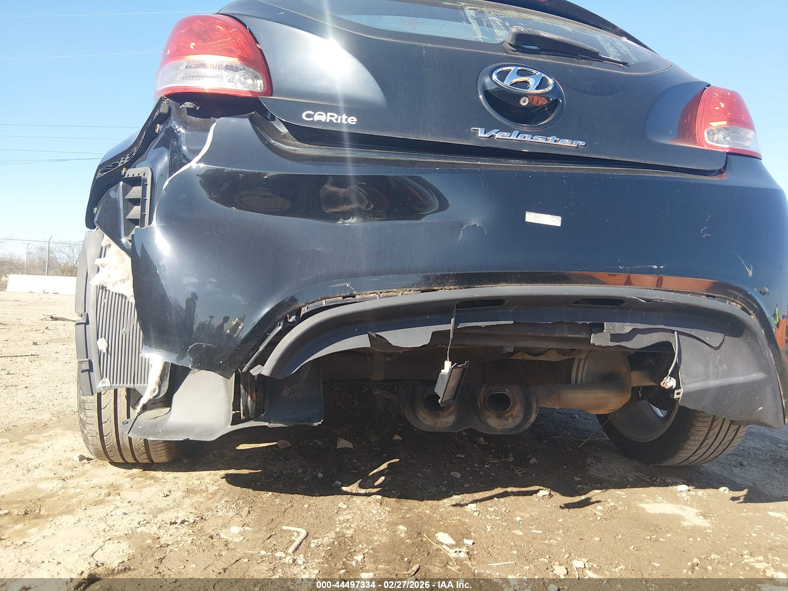 HYUNDAI VELOSTER image 6