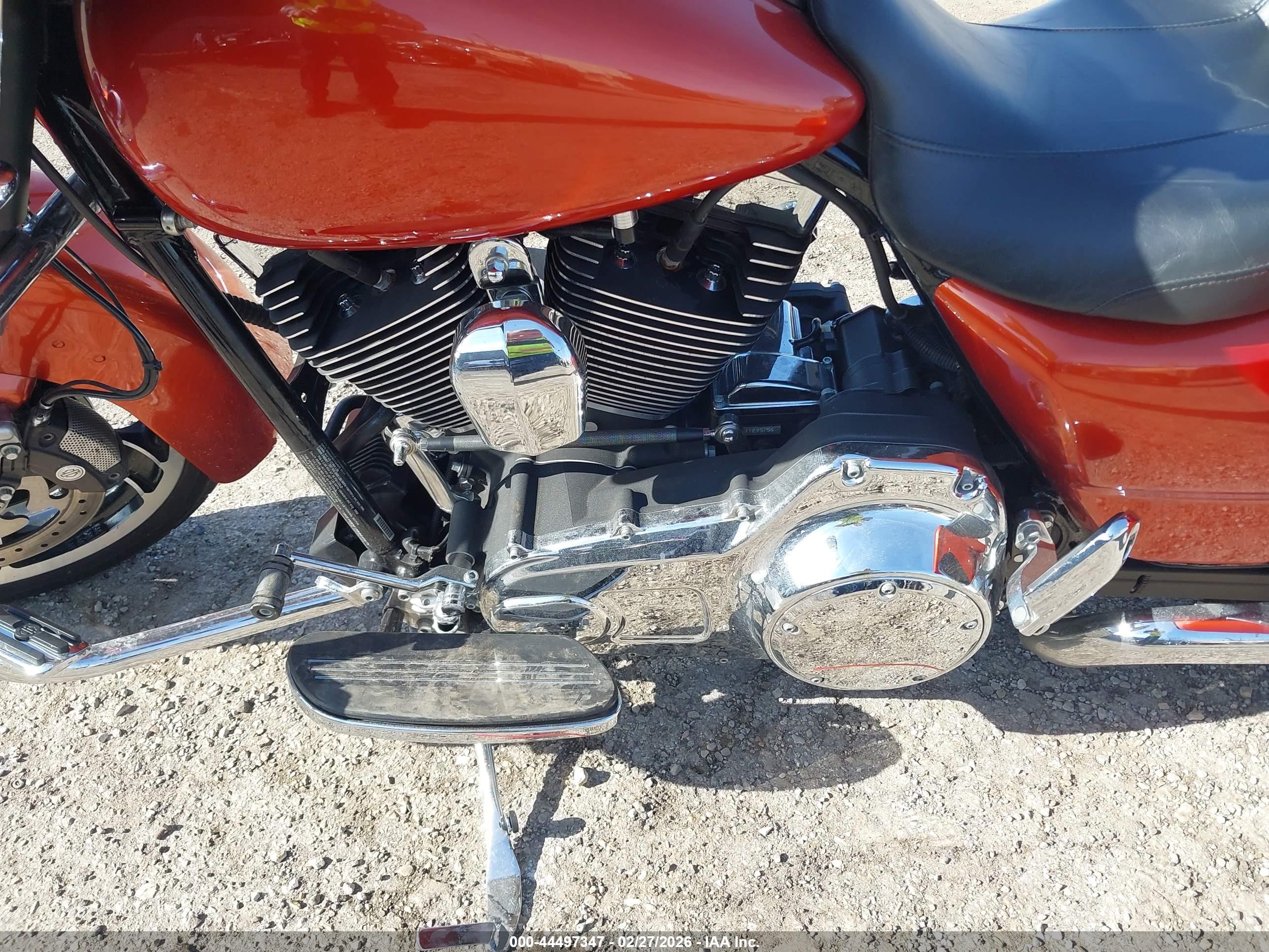 HARLEY-DAVIDSON FLHX image 9