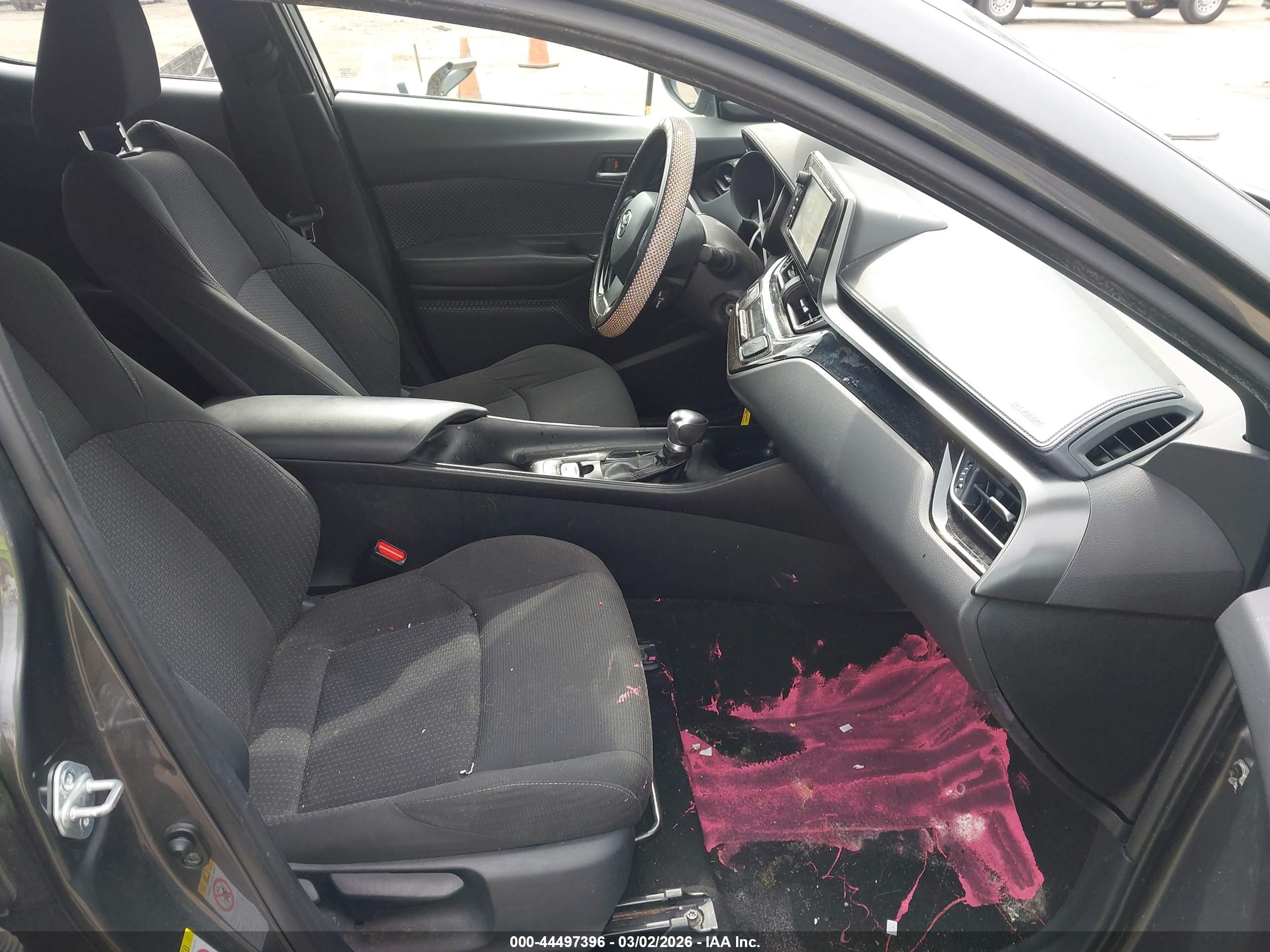 TOYOTA C-HR image 5