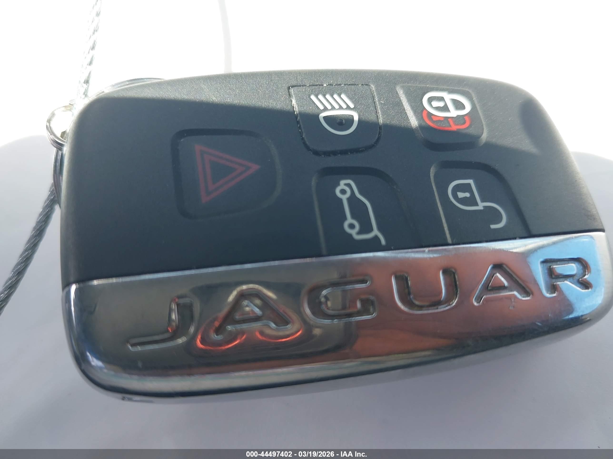 JAGUAR F-PACE image 11