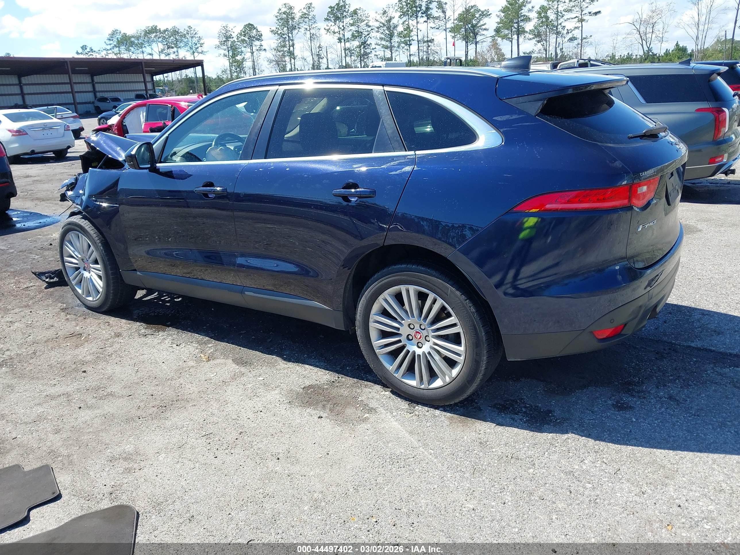 JAGUAR F-PACE image 3