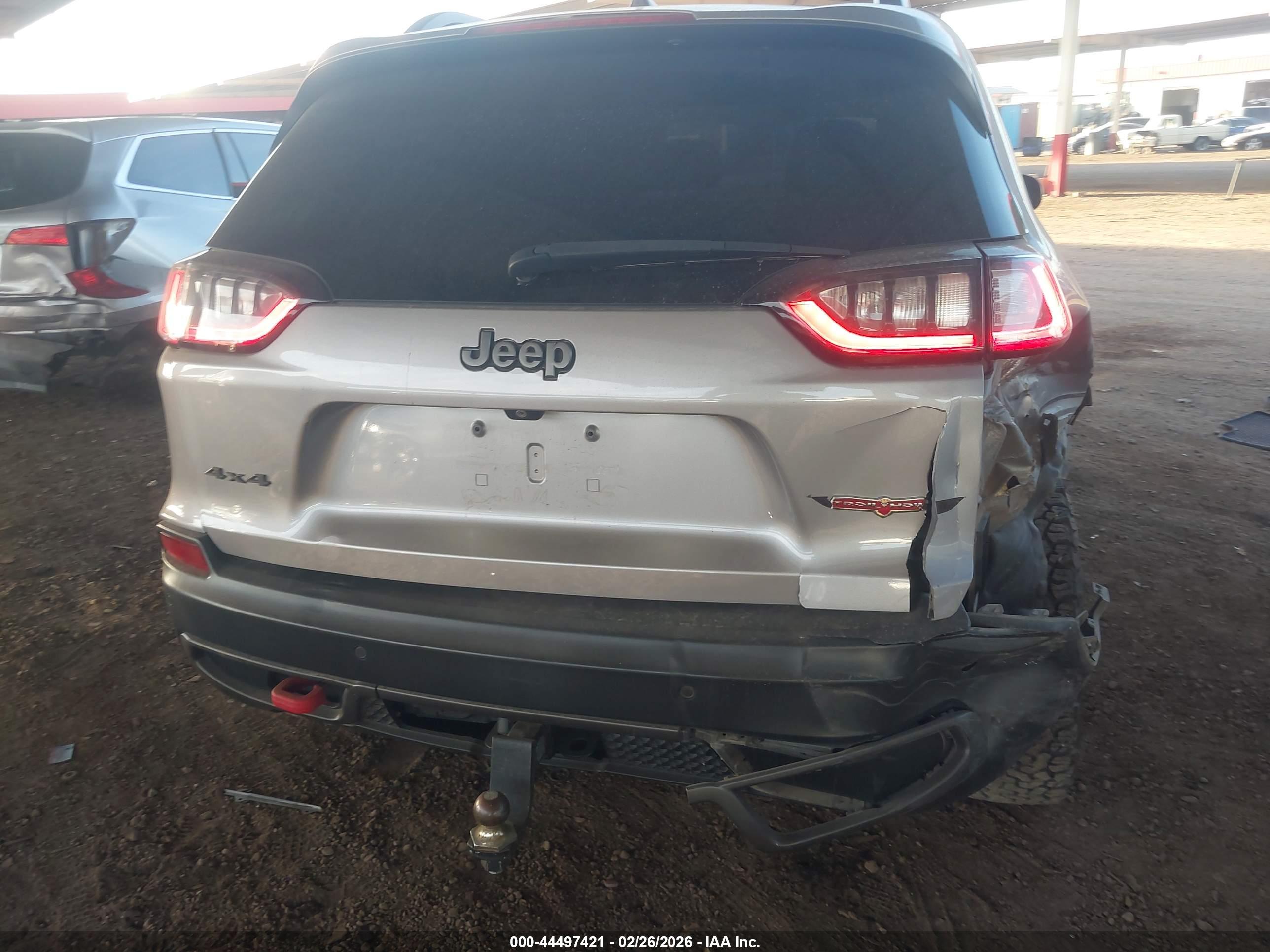 JEEP CHEROKEE image 6