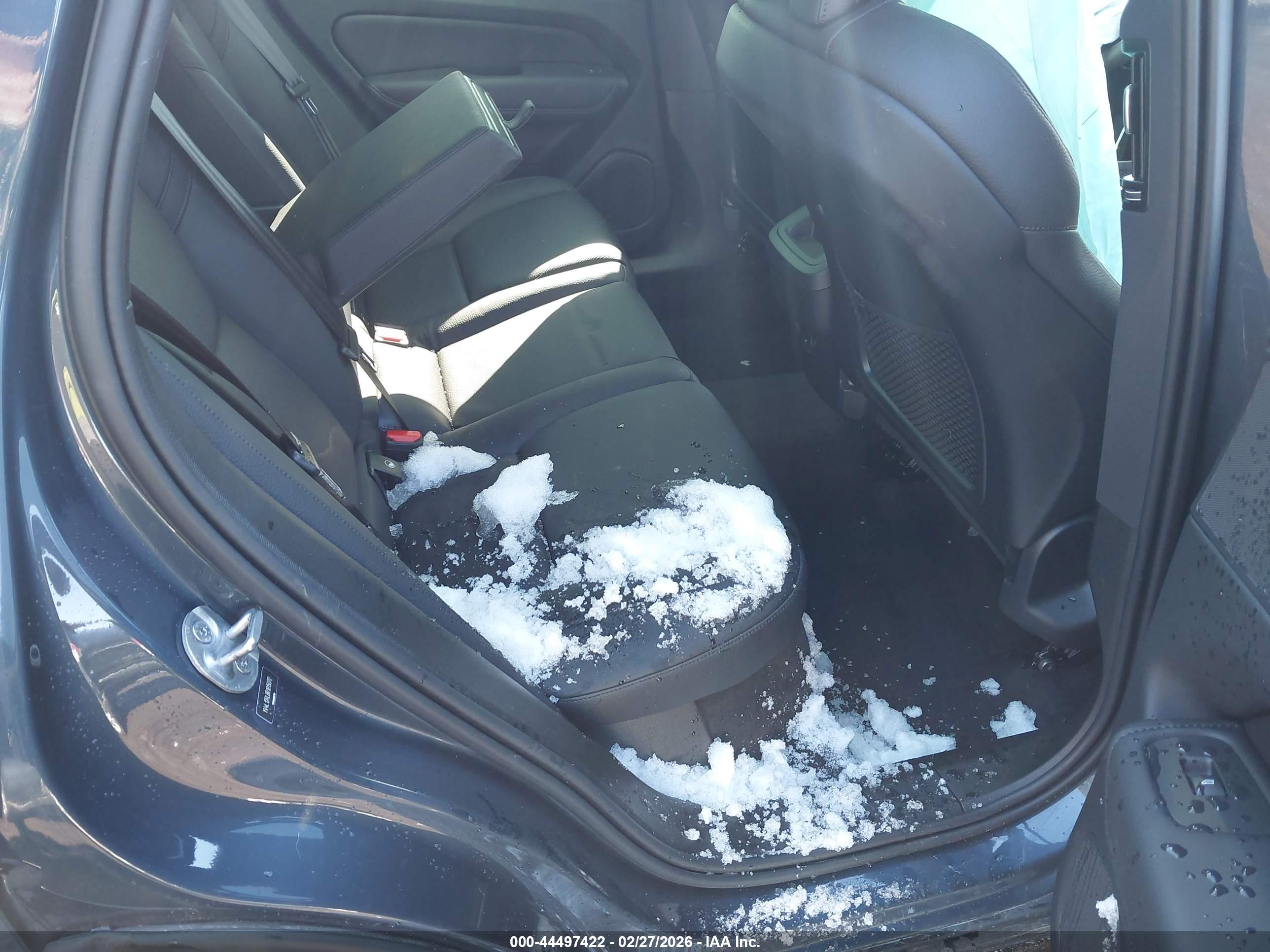 VOLVO XC60 image 8
