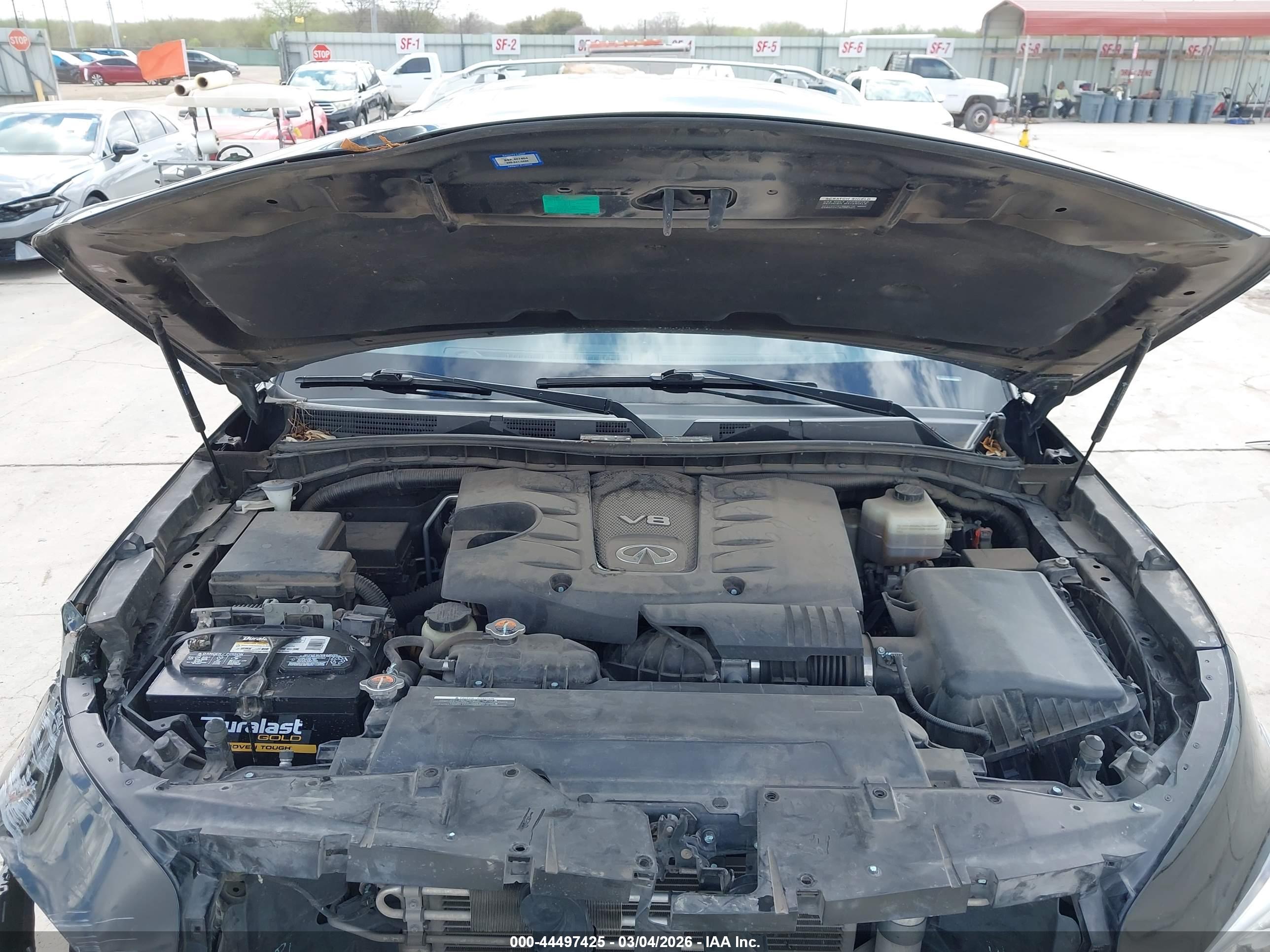INFINITI QX80 image 10