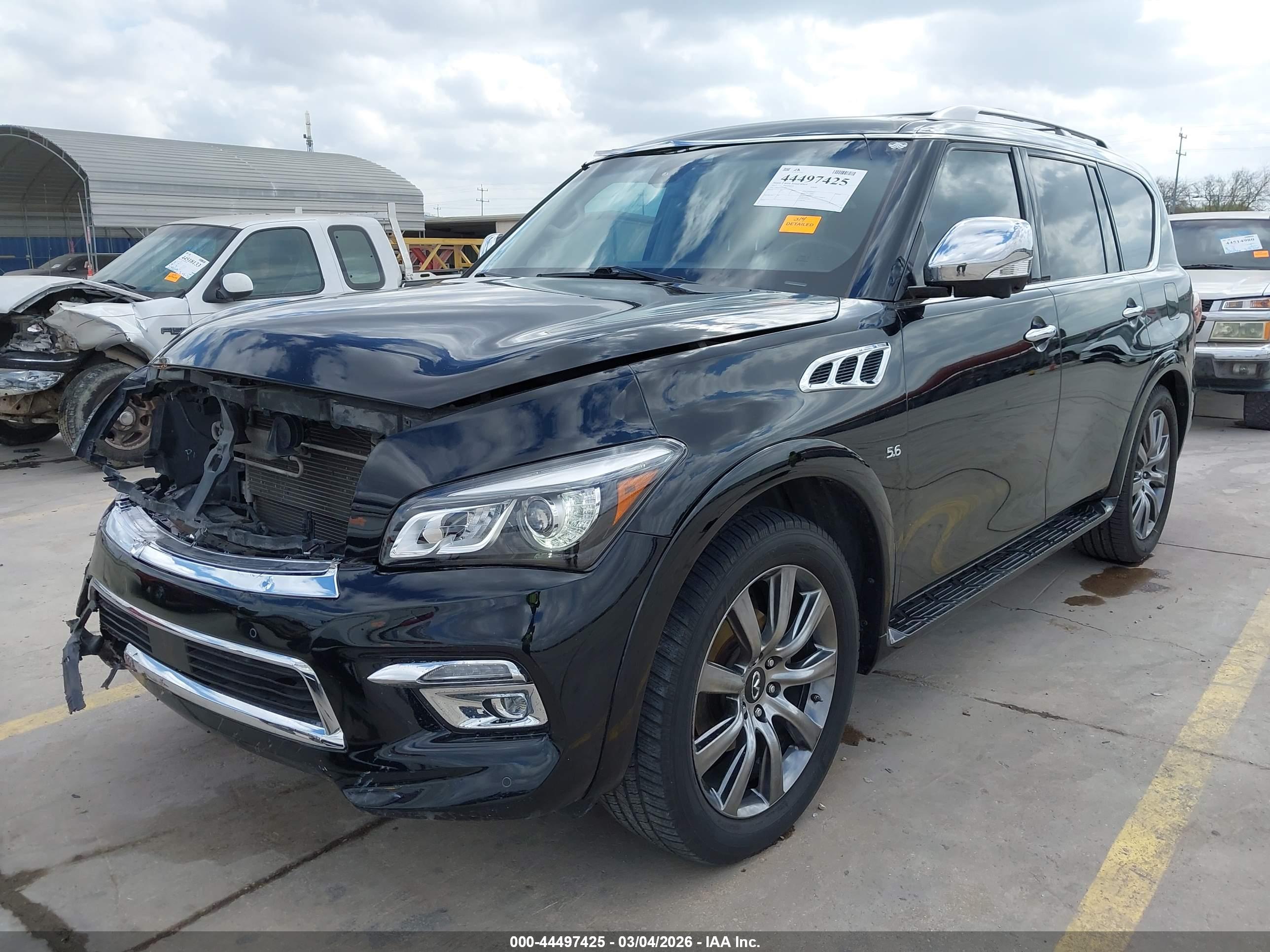 INFINITI QX80 image 2