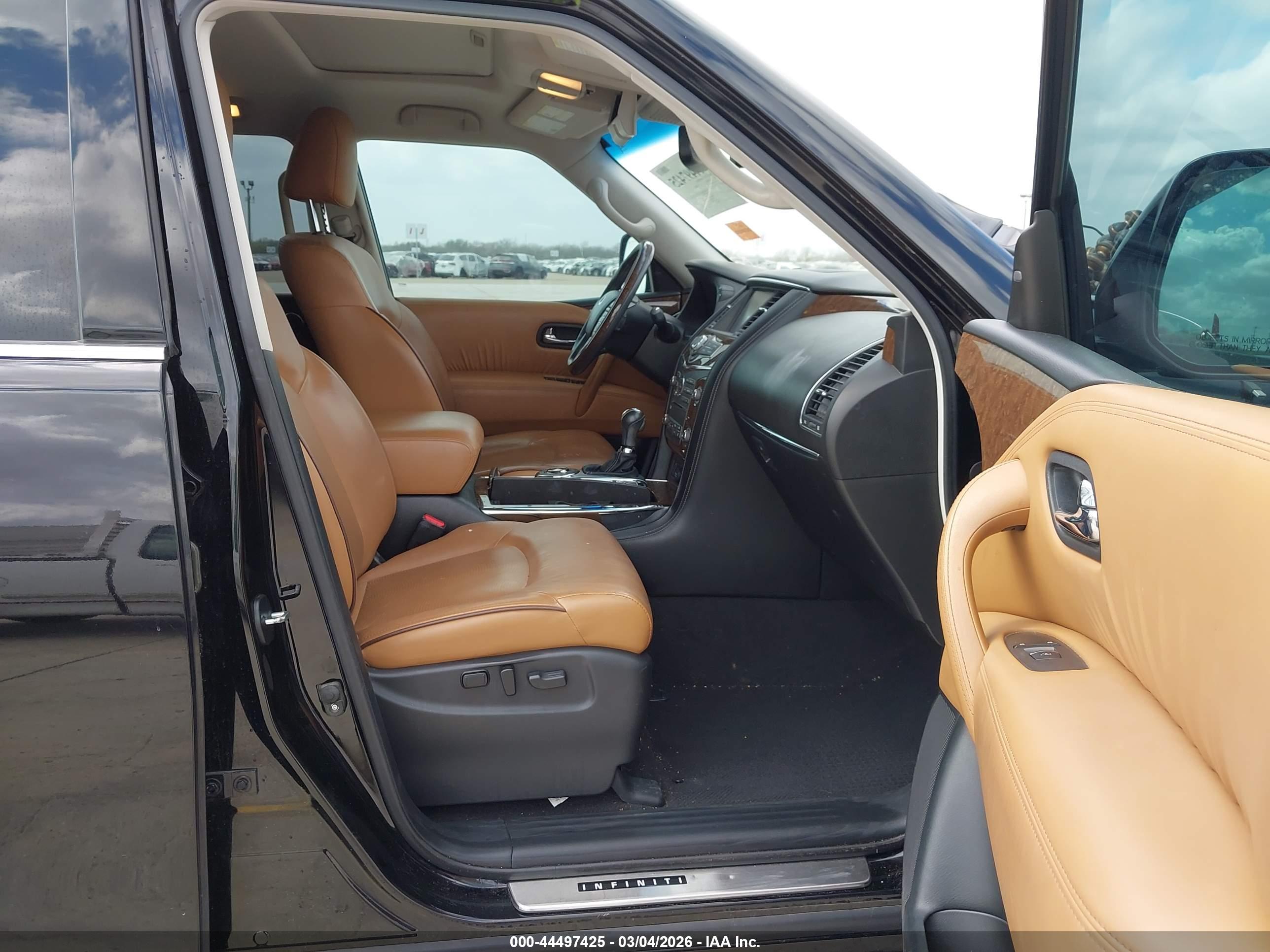 INFINITI QX80 image 5