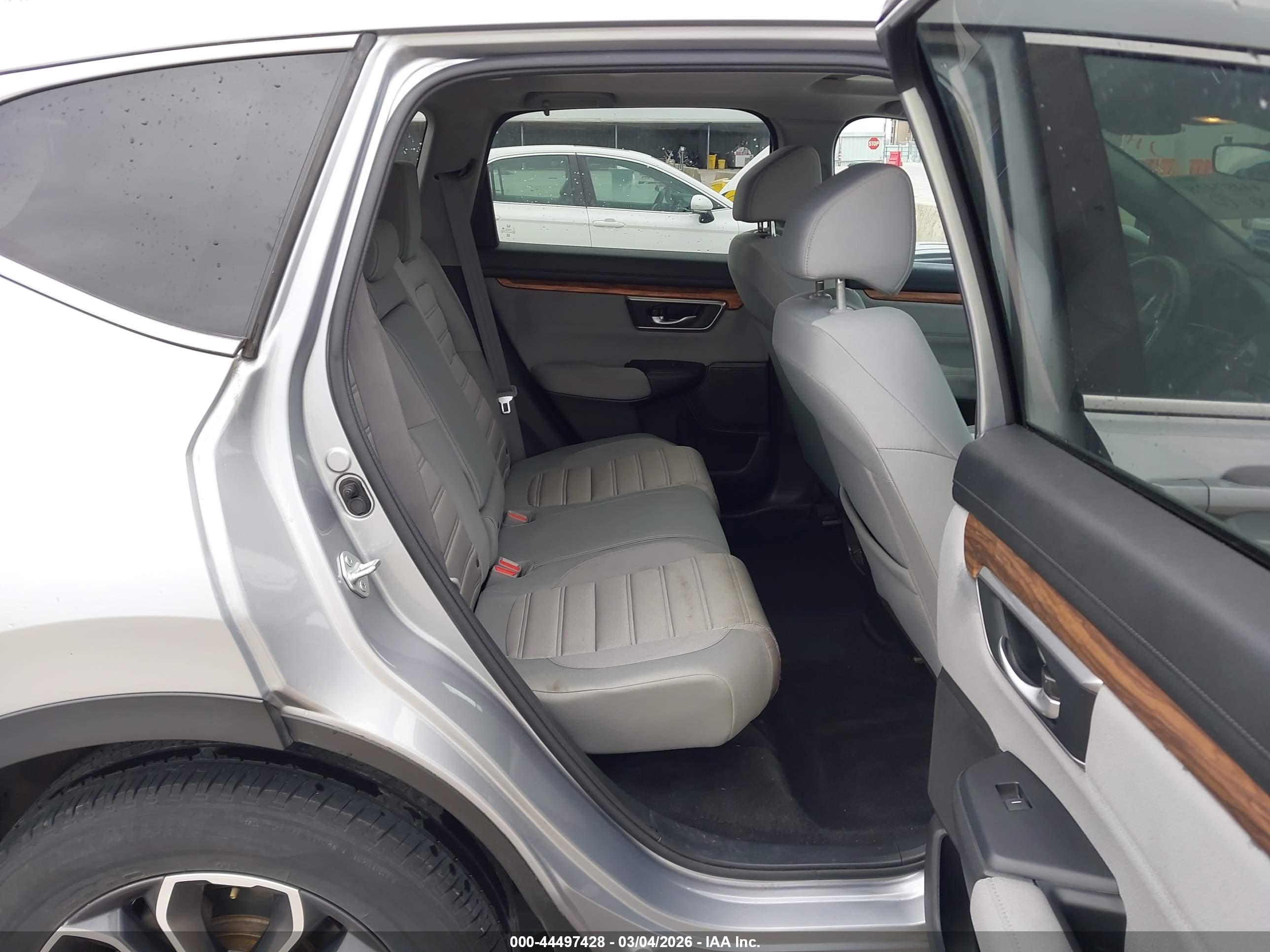 HONDA CR-V image 8