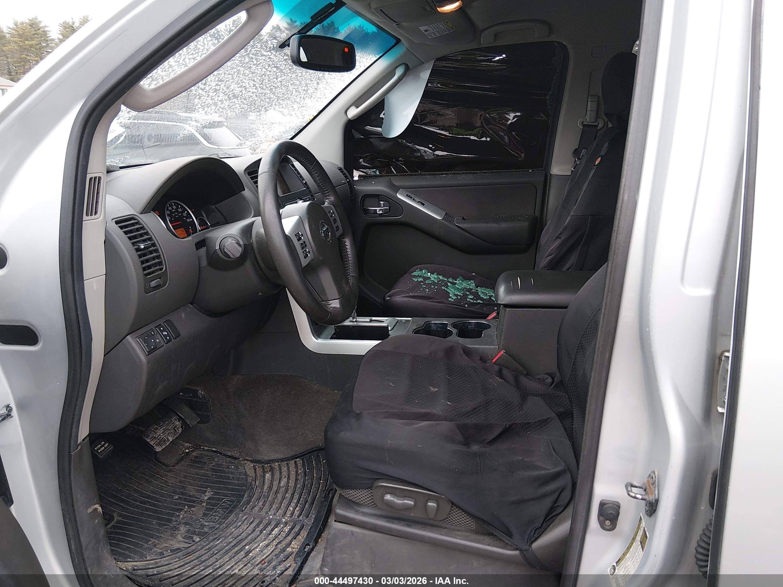 NISSAN PATHFINDER image 5