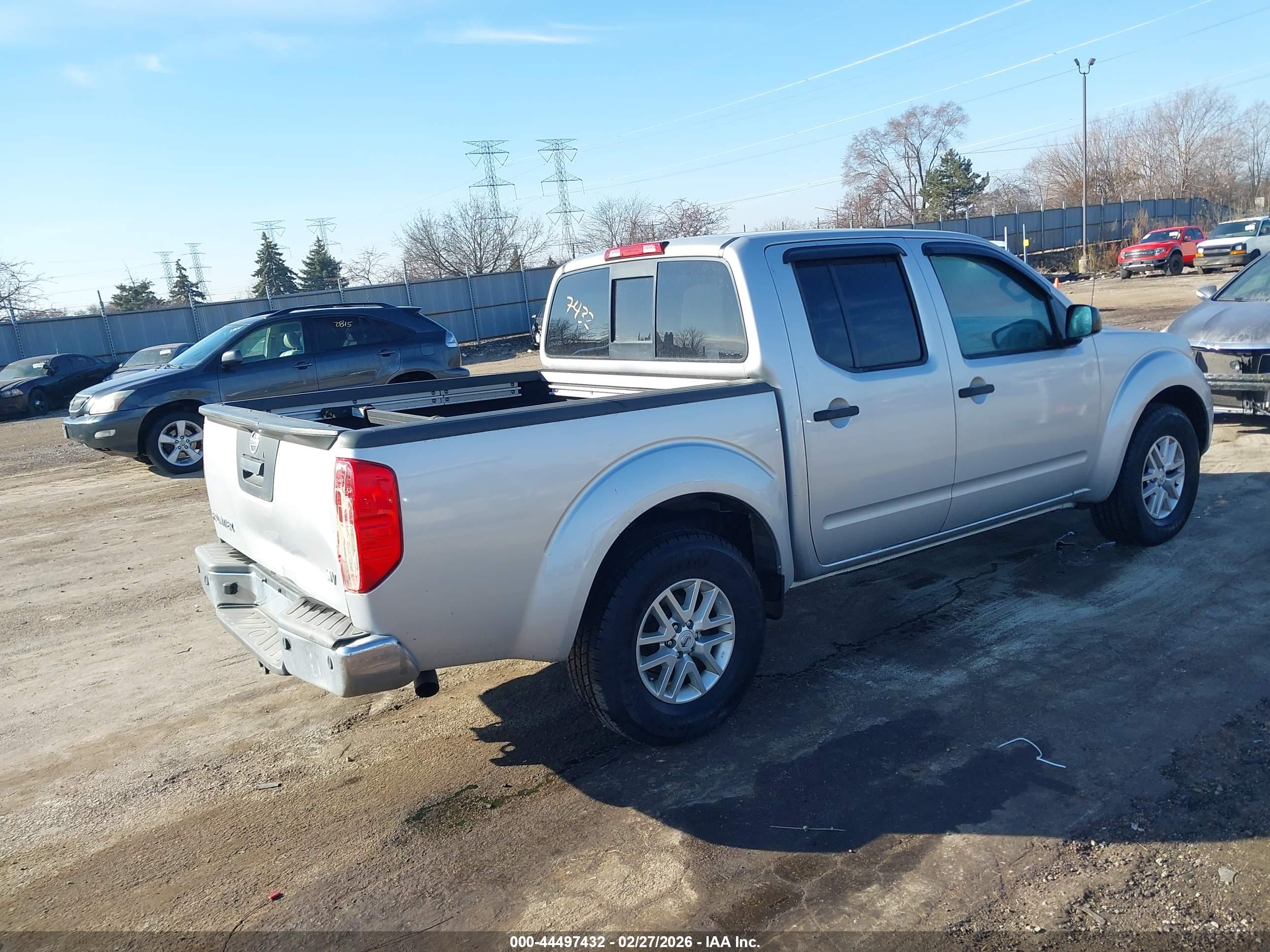 NISSAN FRONTIER image 4