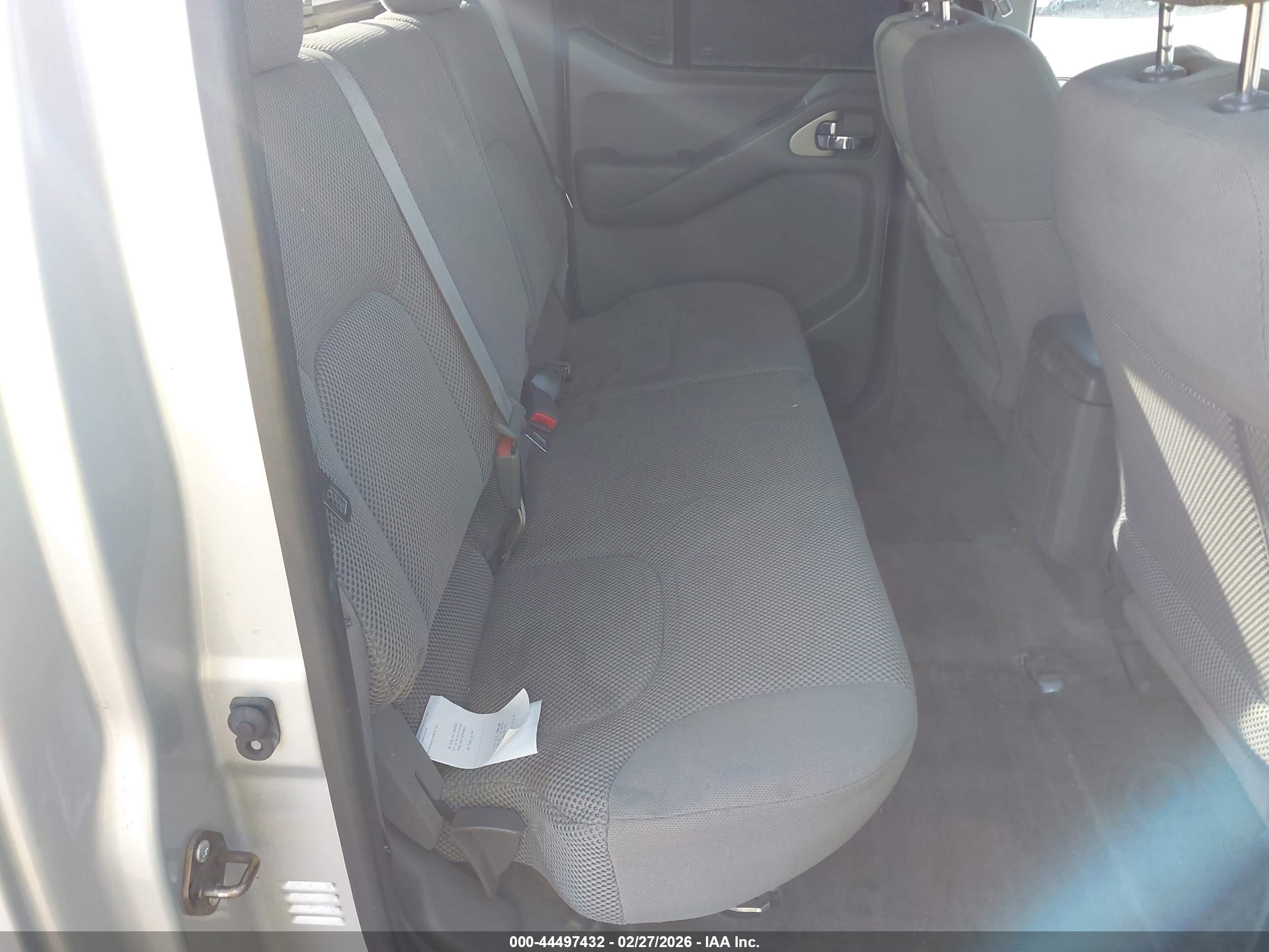 NISSAN FRONTIER image 8