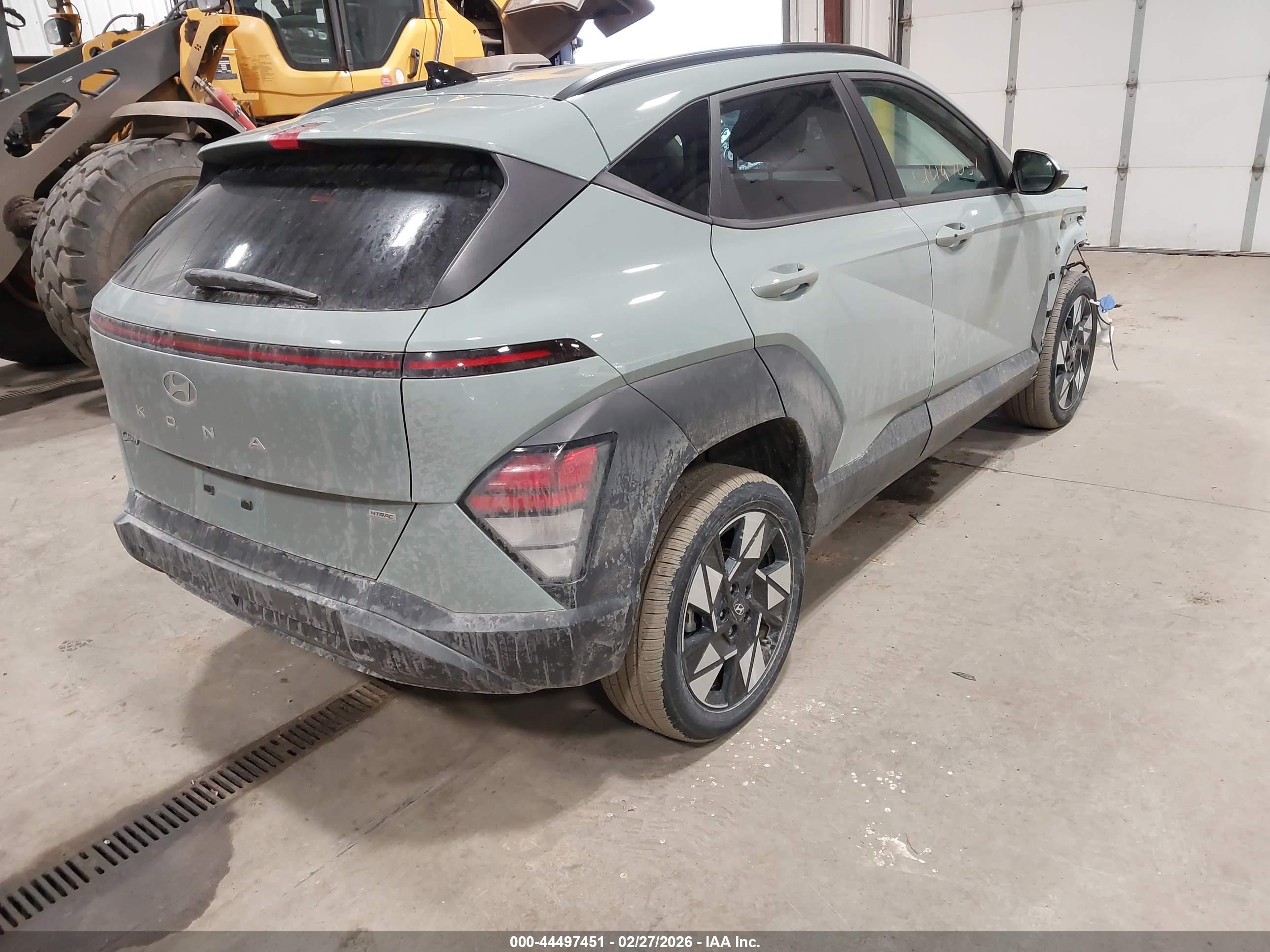 HYUNDAI KONA image 4