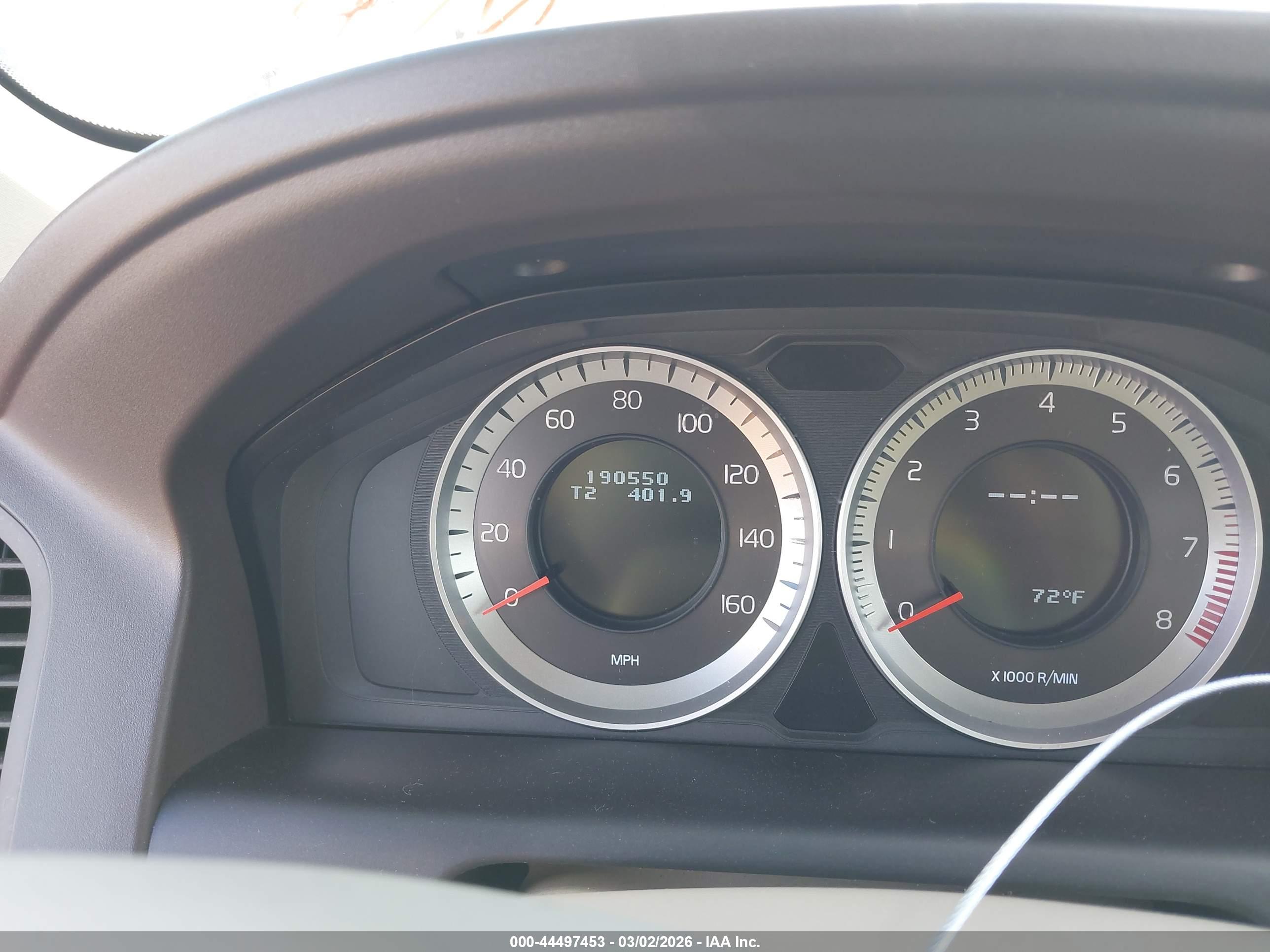 VOLVO XC60 image 7
