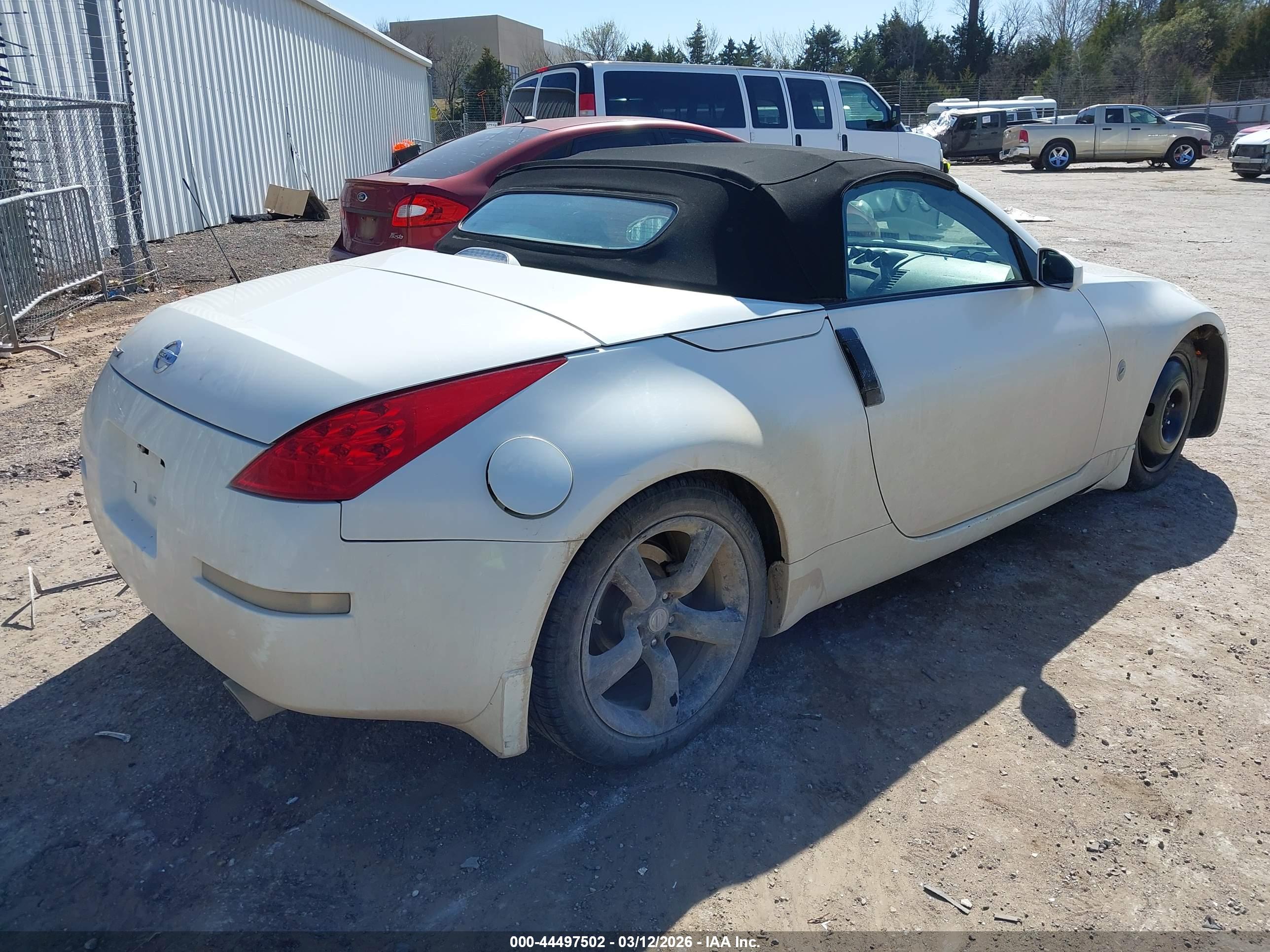 NISSAN 350Z image 4
