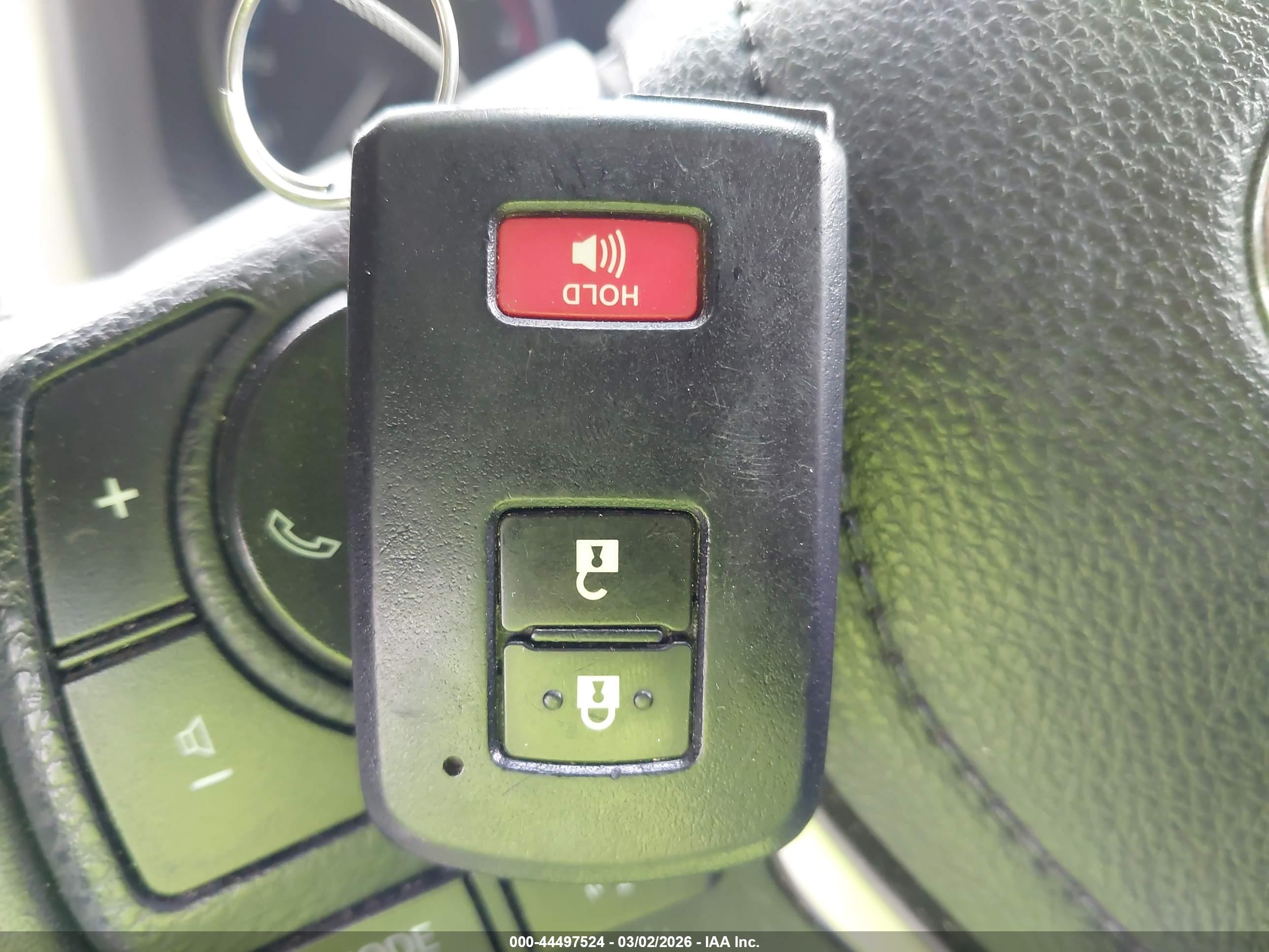 TOYOTA RAV4 image 11