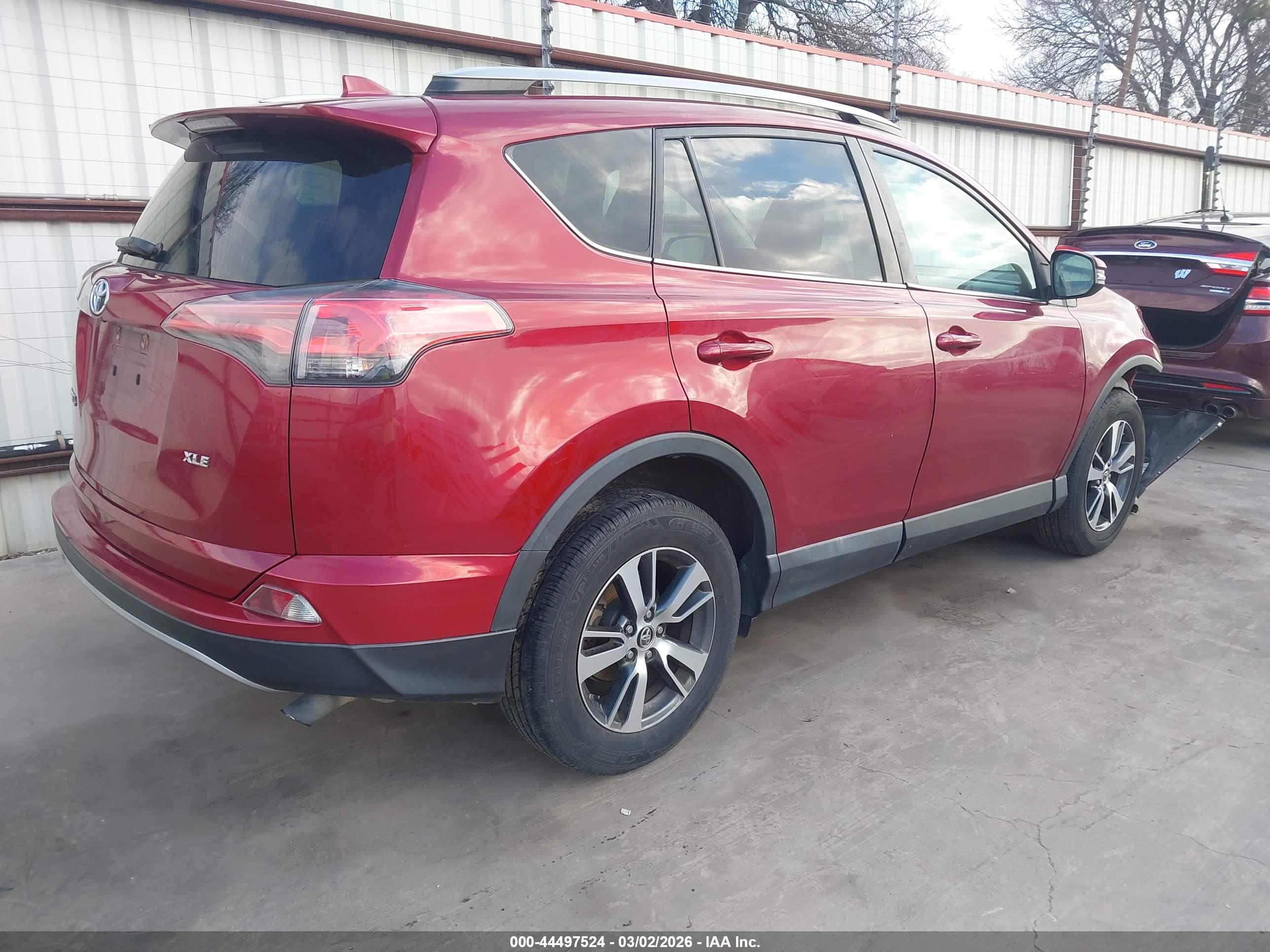 TOYOTA RAV4 image 4