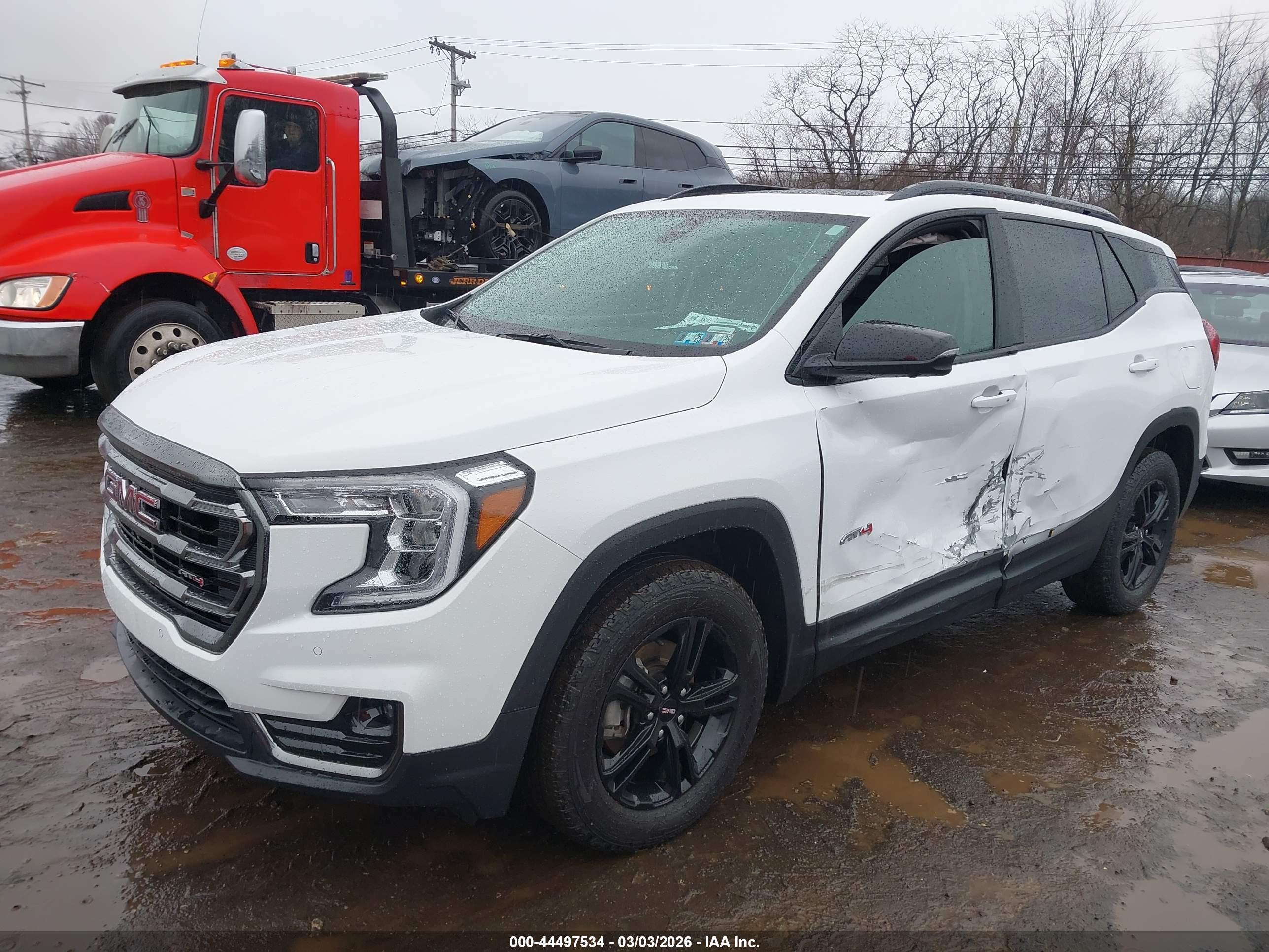 GMC TERRAIN image 6