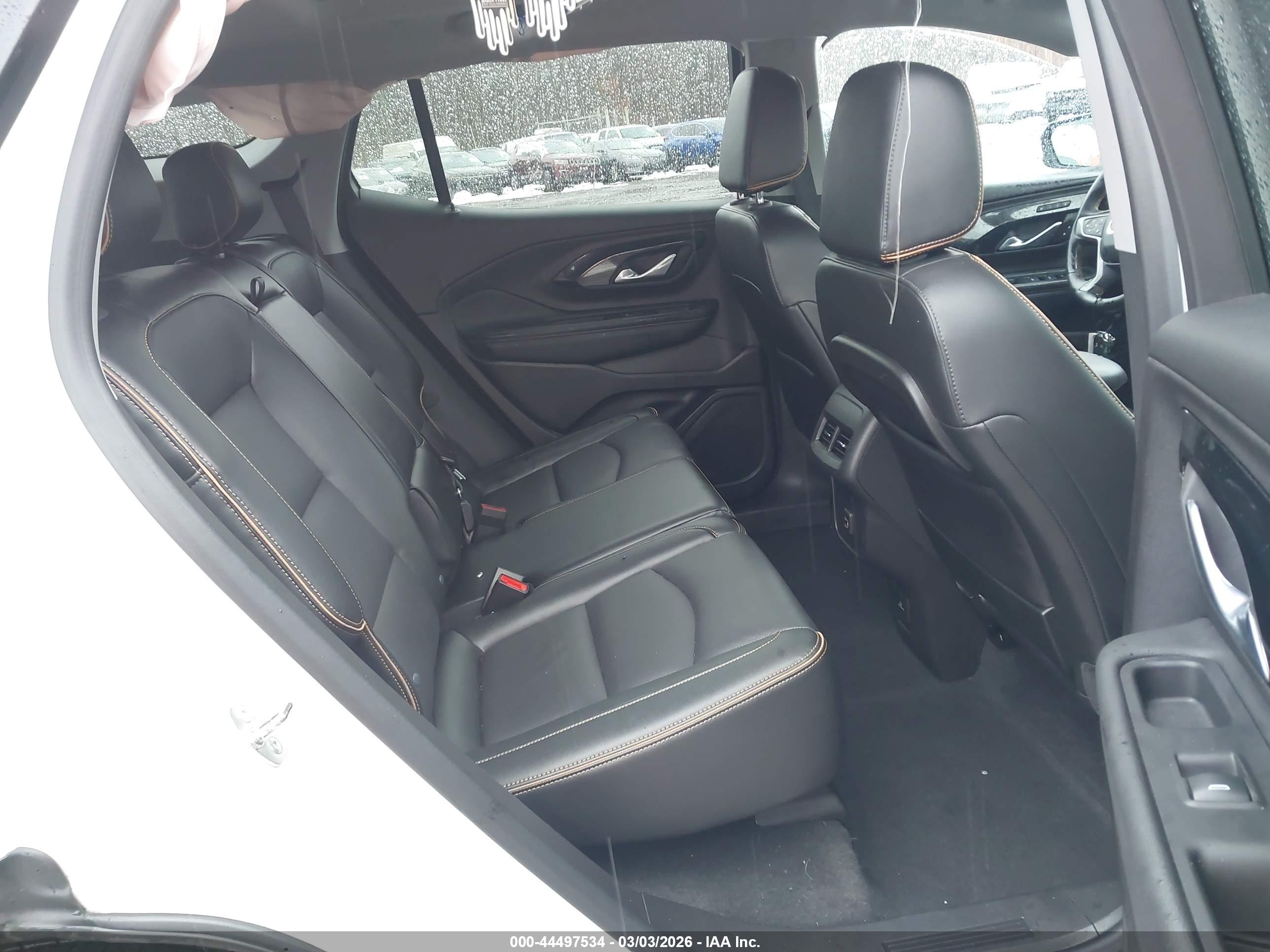 GMC TERRAIN image 8