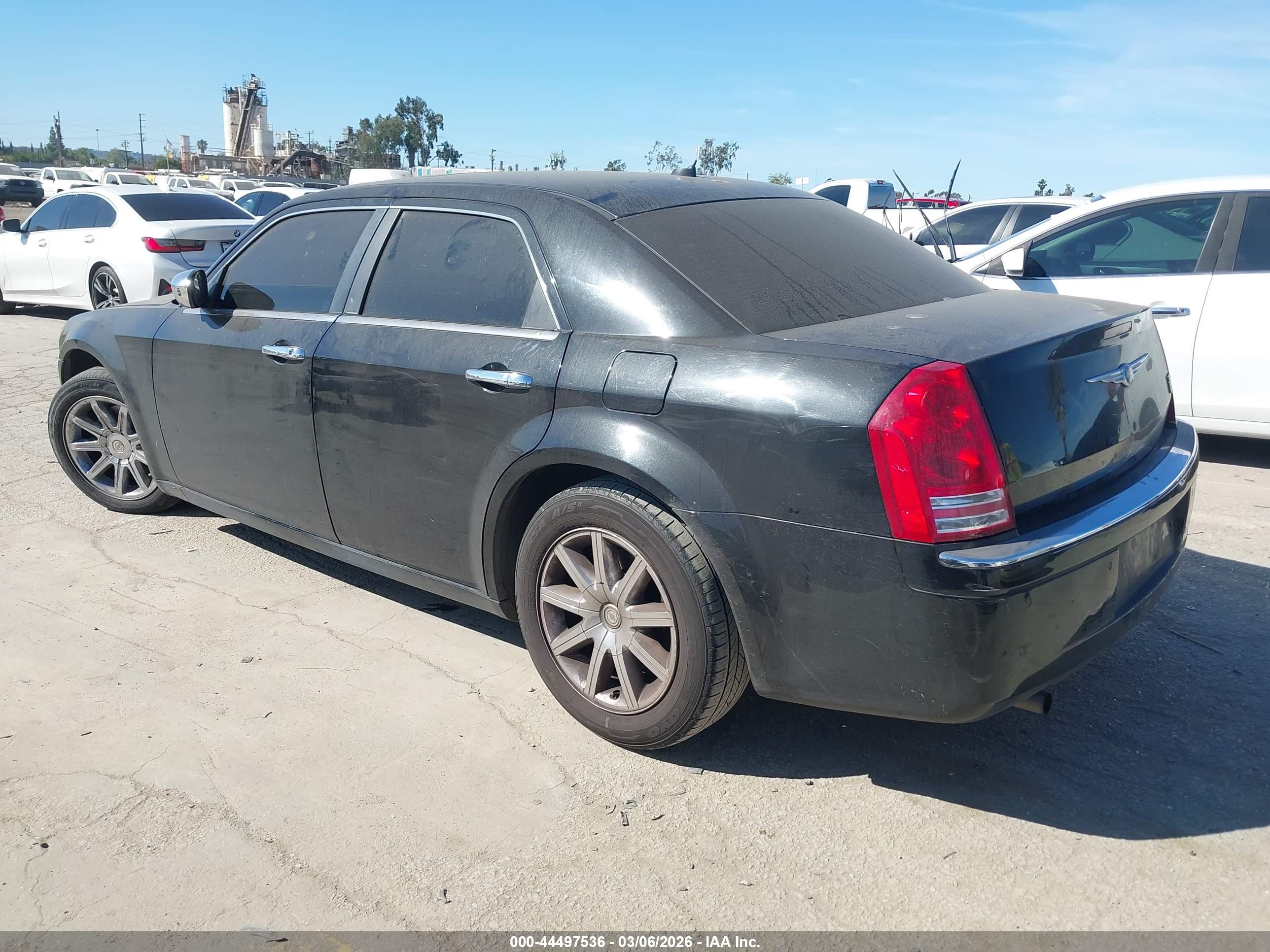 CHRYSLER 300C image 3