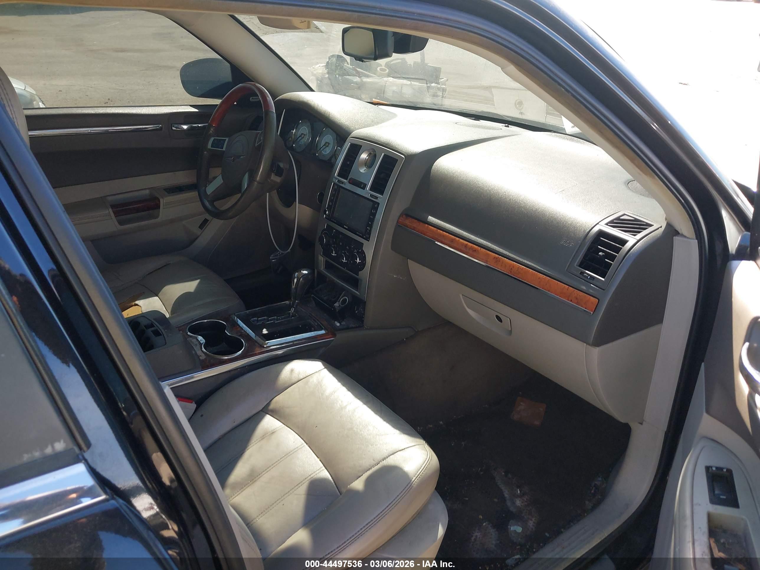 CHRYSLER 300C image 5