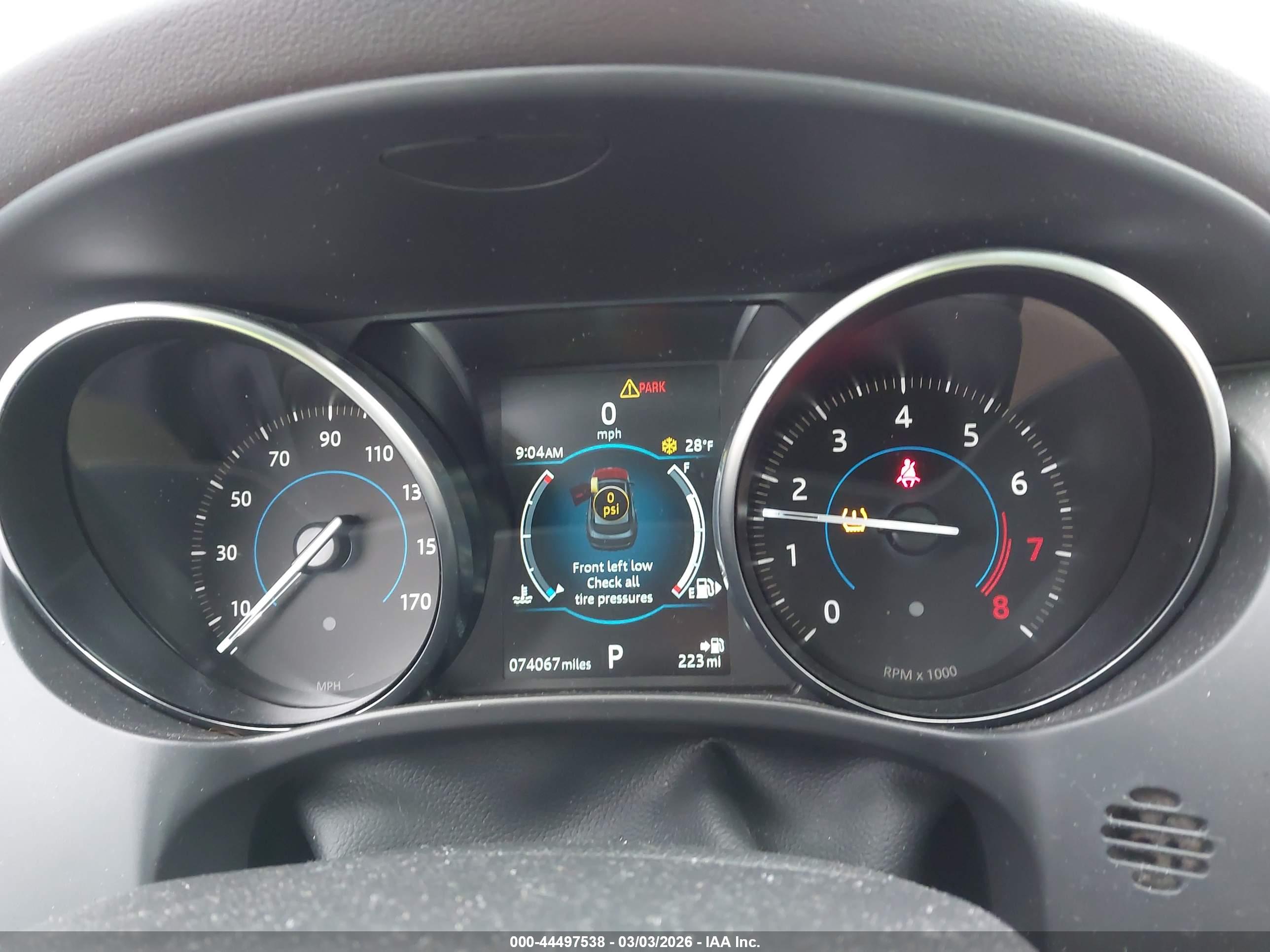 JAGUAR F-PACE image 7