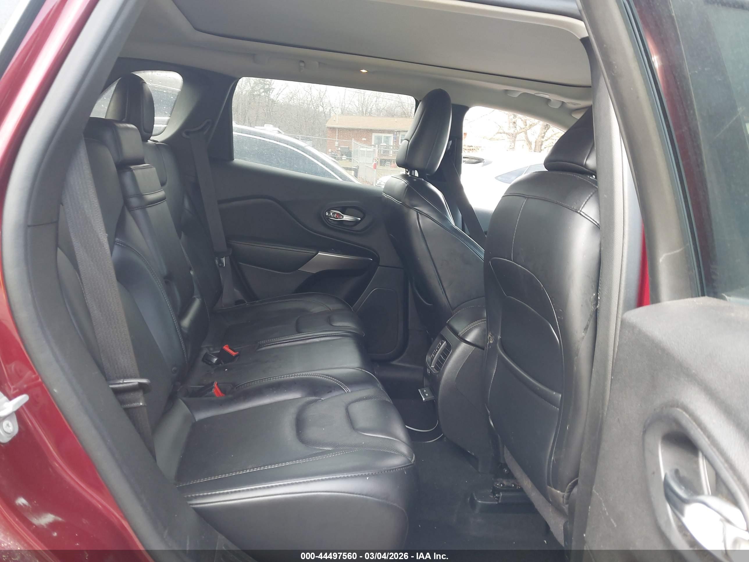 JEEP CHEROKEE image 8