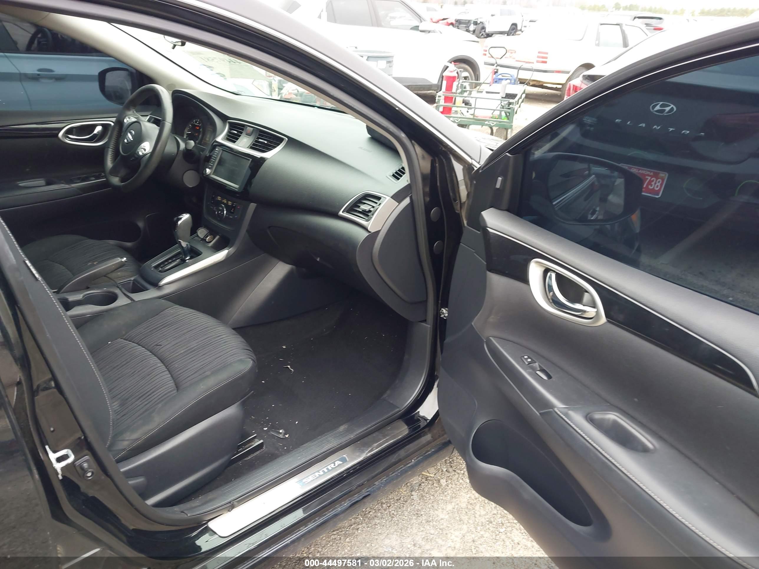 NISSAN SENTRA image 5