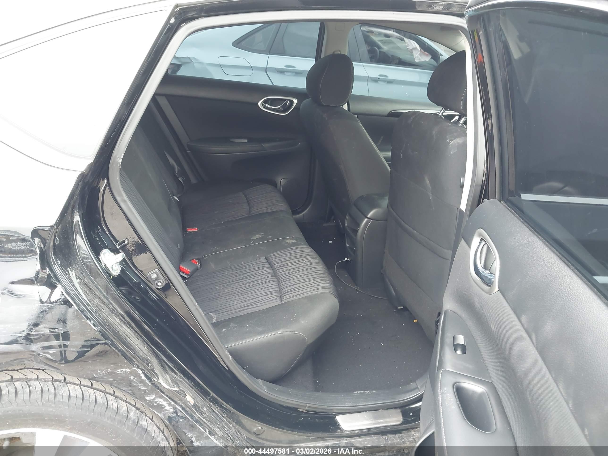 NISSAN SENTRA image 8