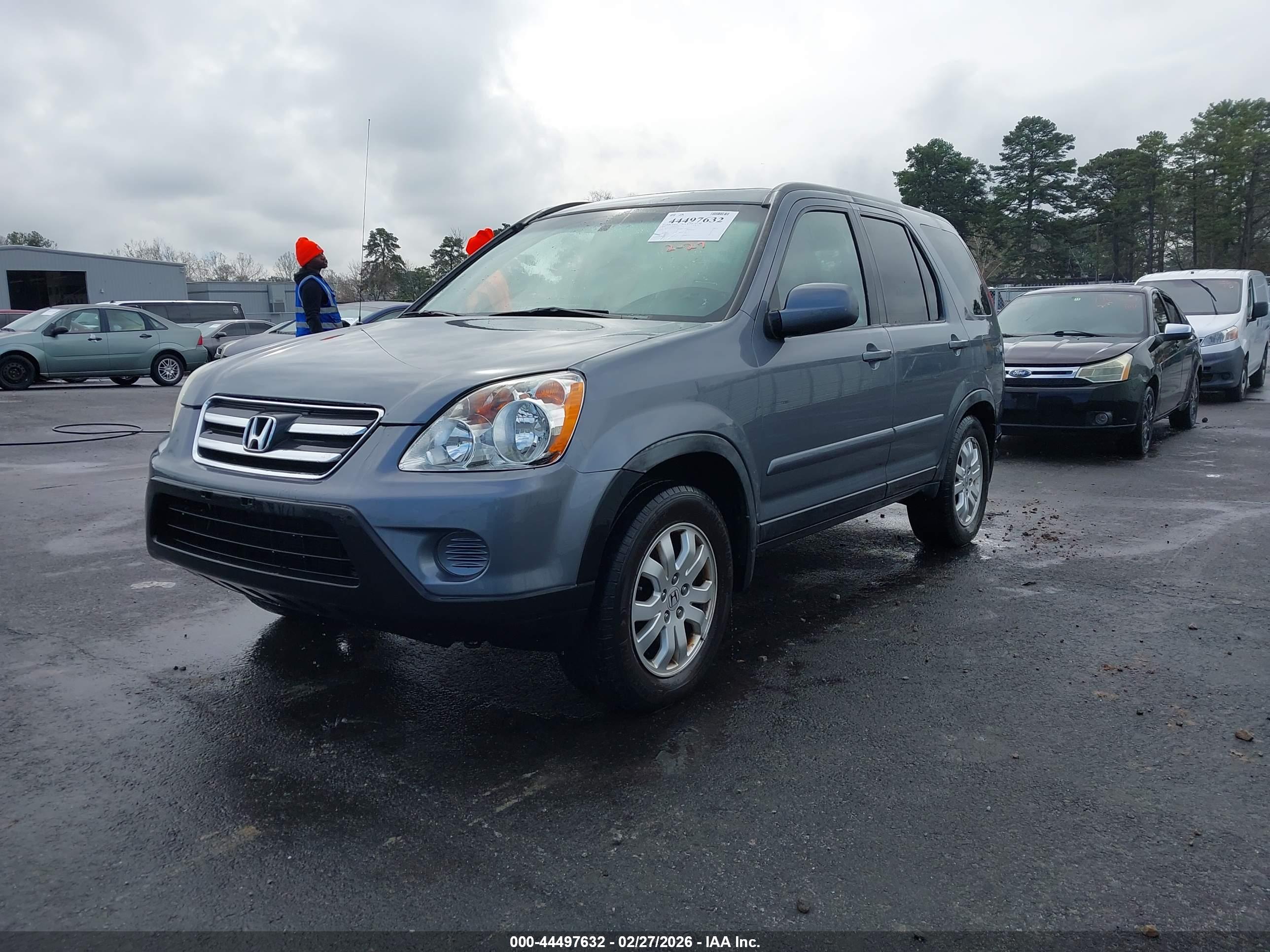 HONDA CR-V image 2