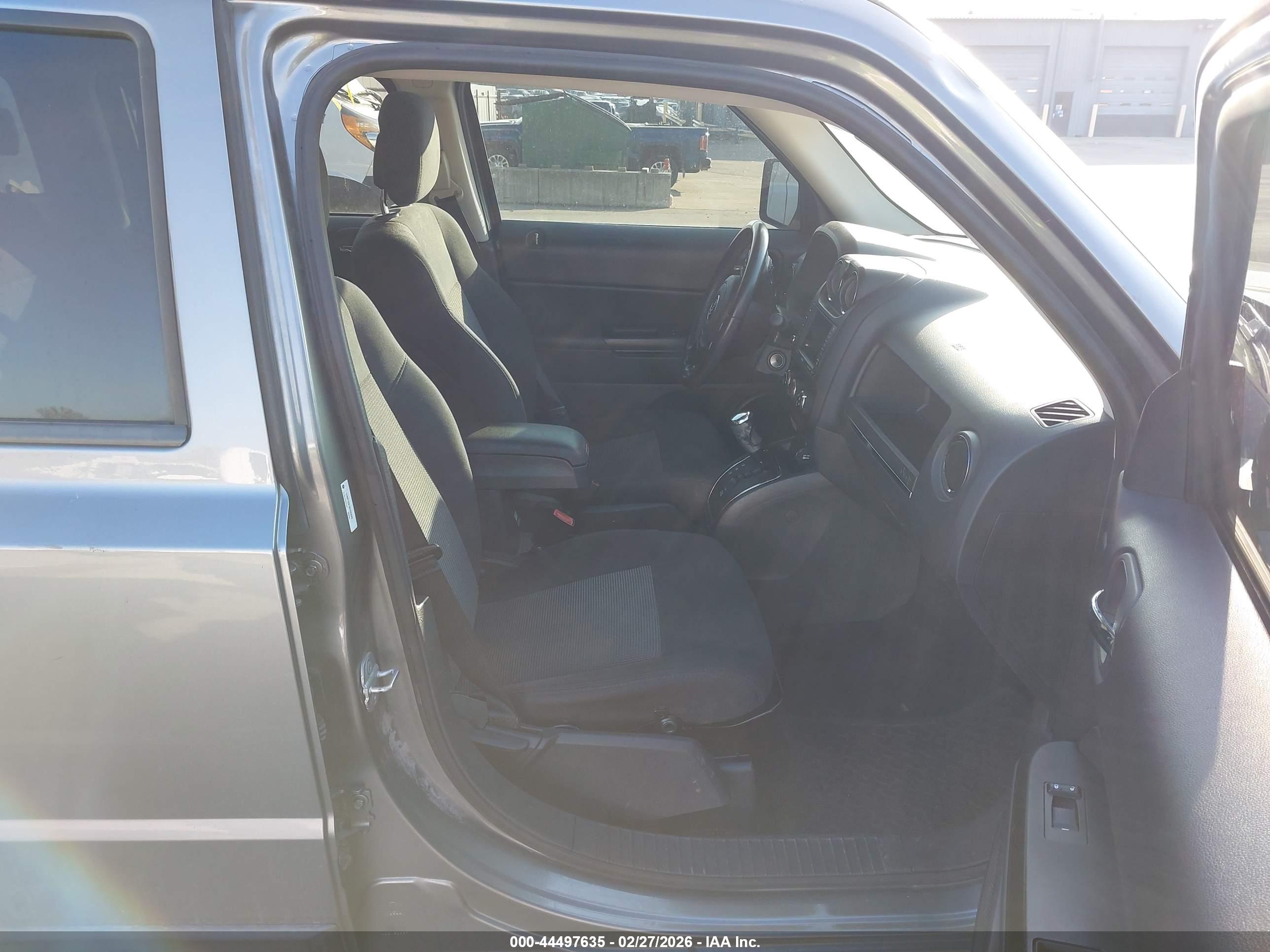 JEEP PATRIOT image 5