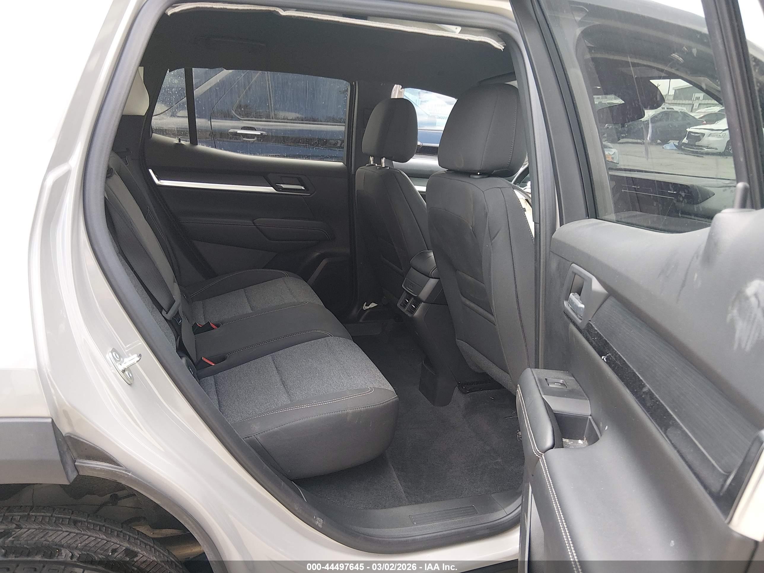 GMC TERRAIN image 8