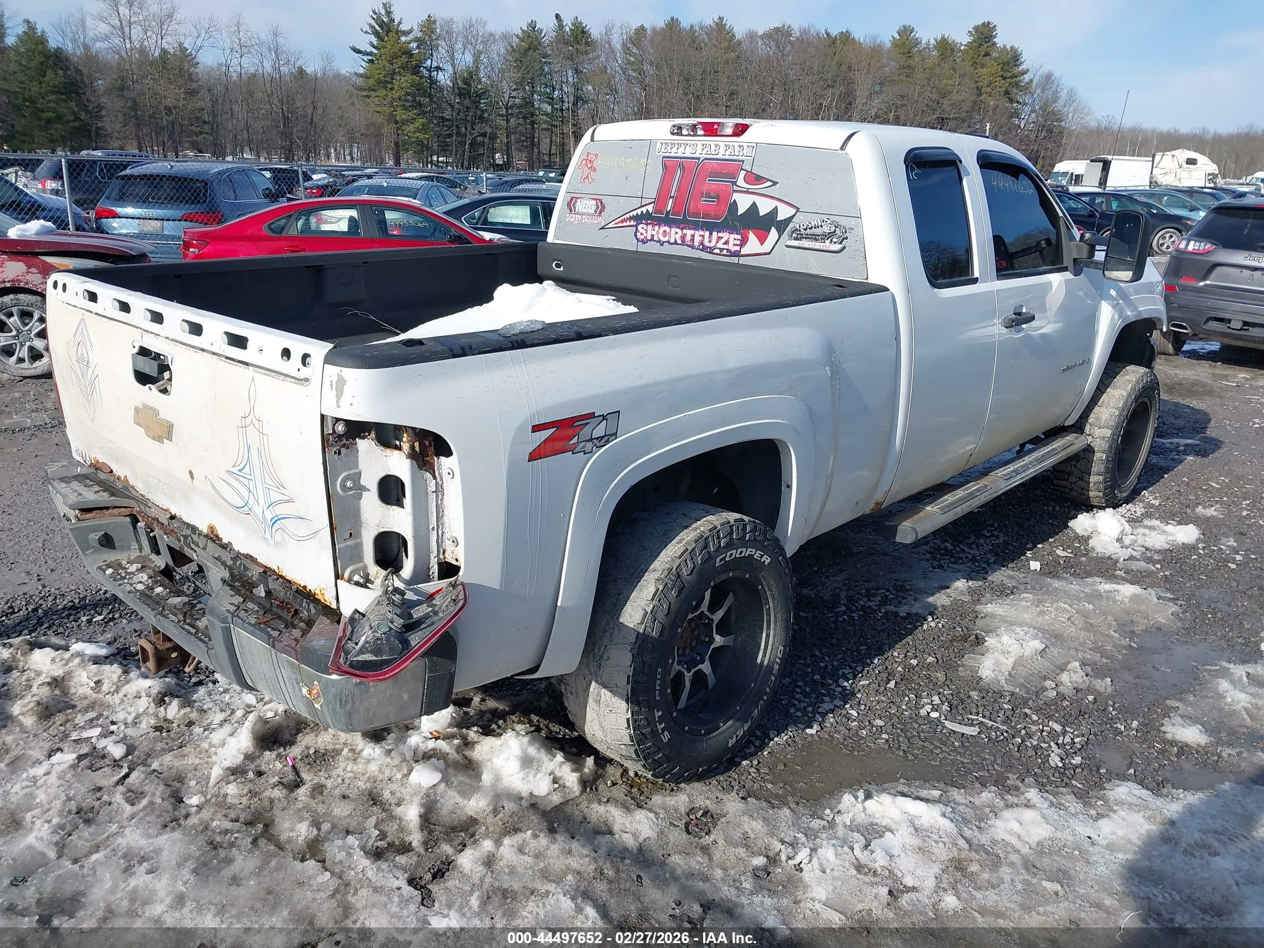 CHEVROLET SILVERADO image 4