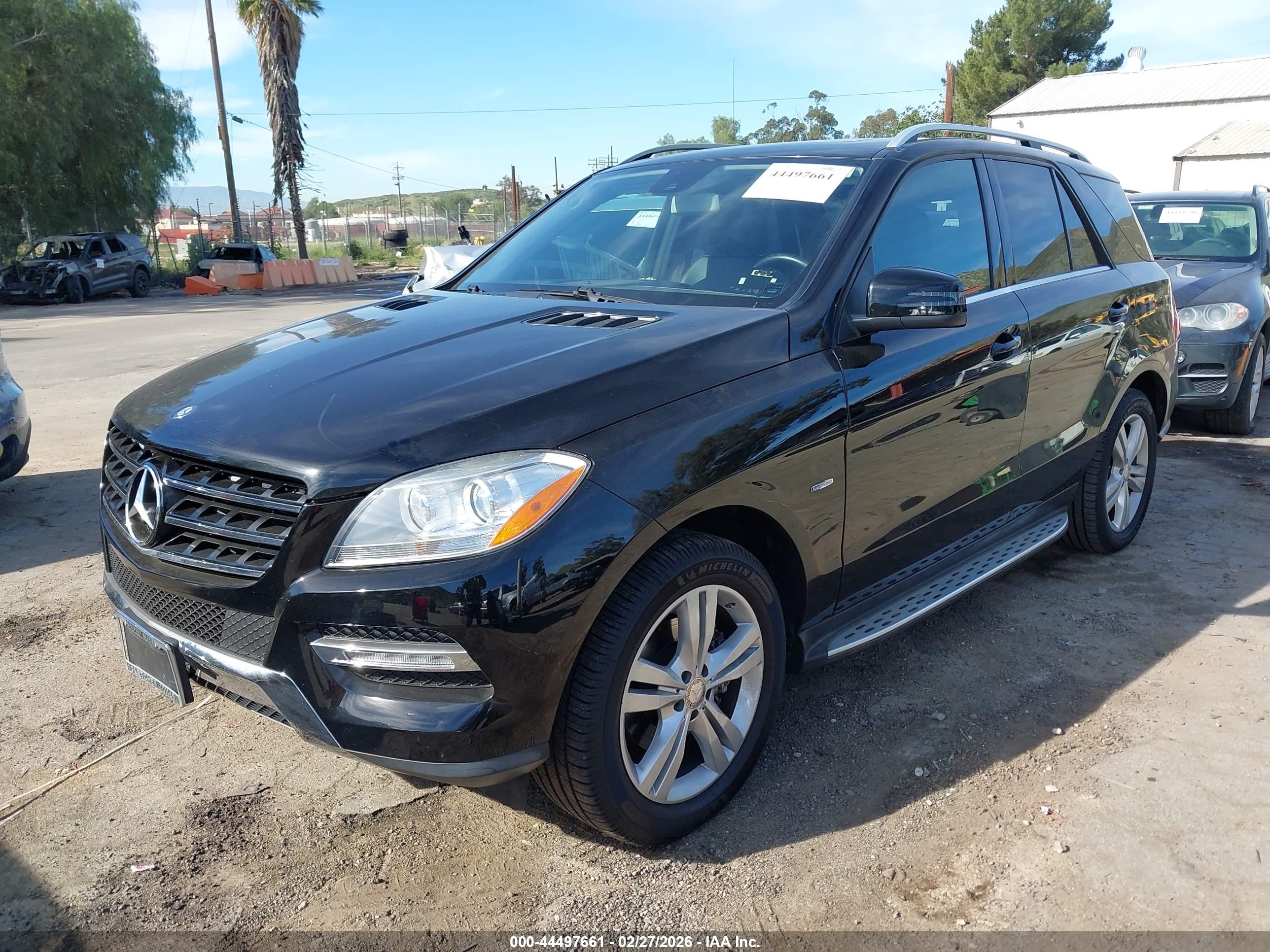 MERCEDES-BENZ ML image 2