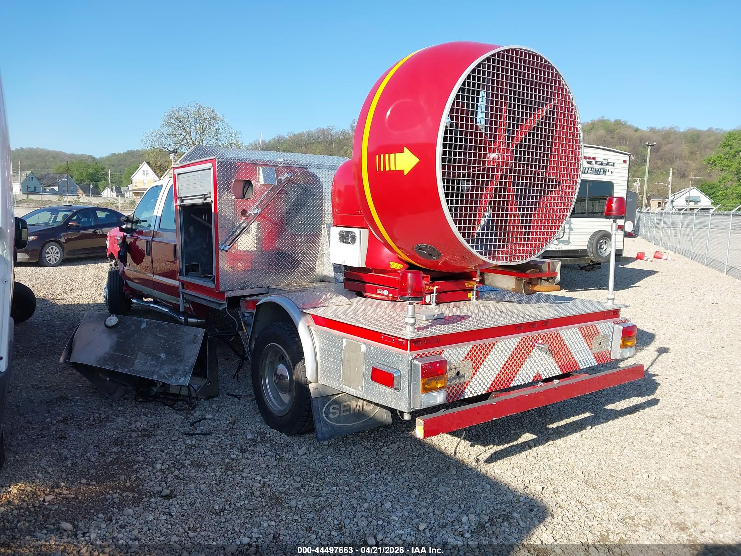 FORD F-450 image 3