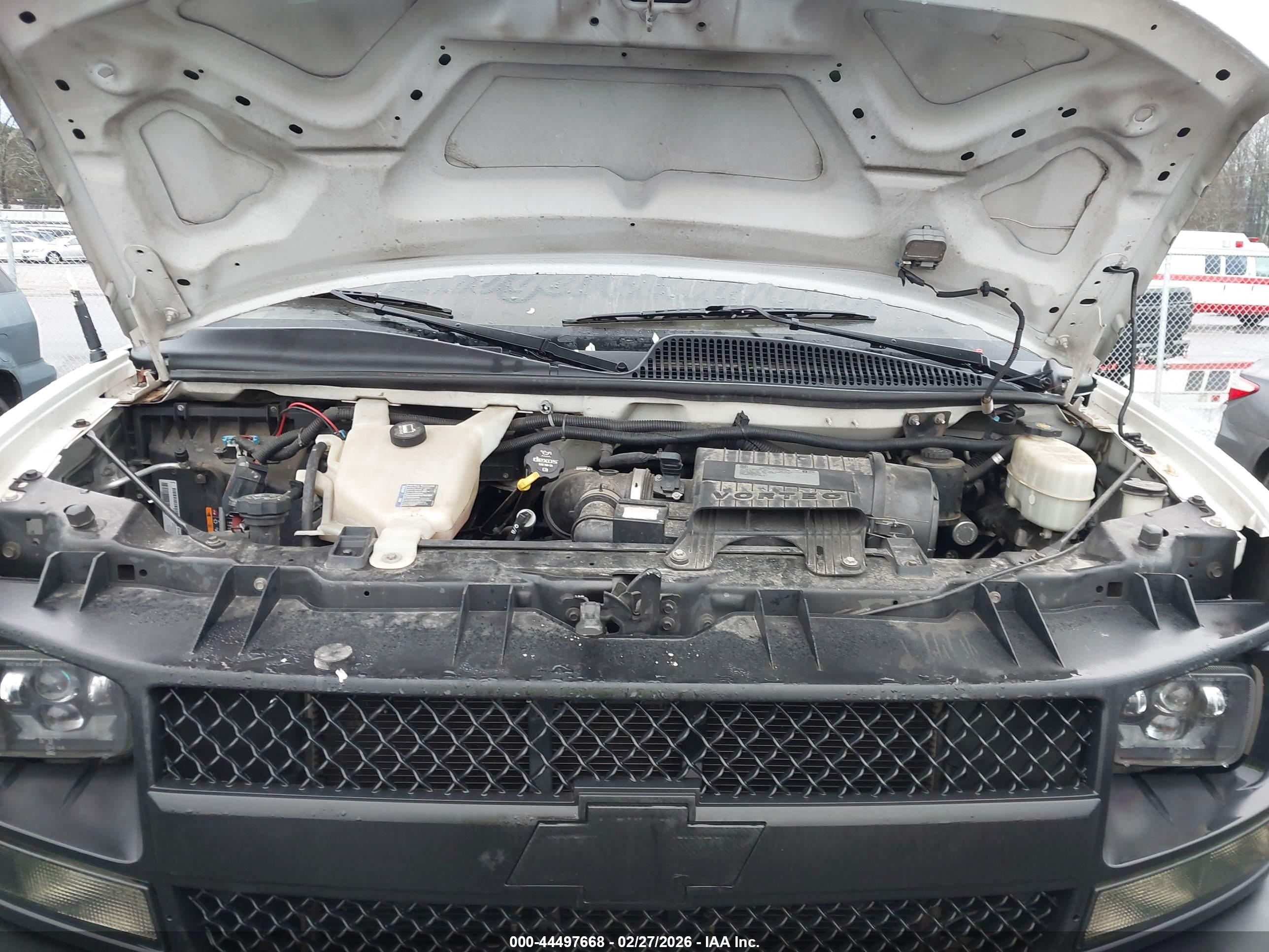 CHEVROLET EXPRESS image 10
