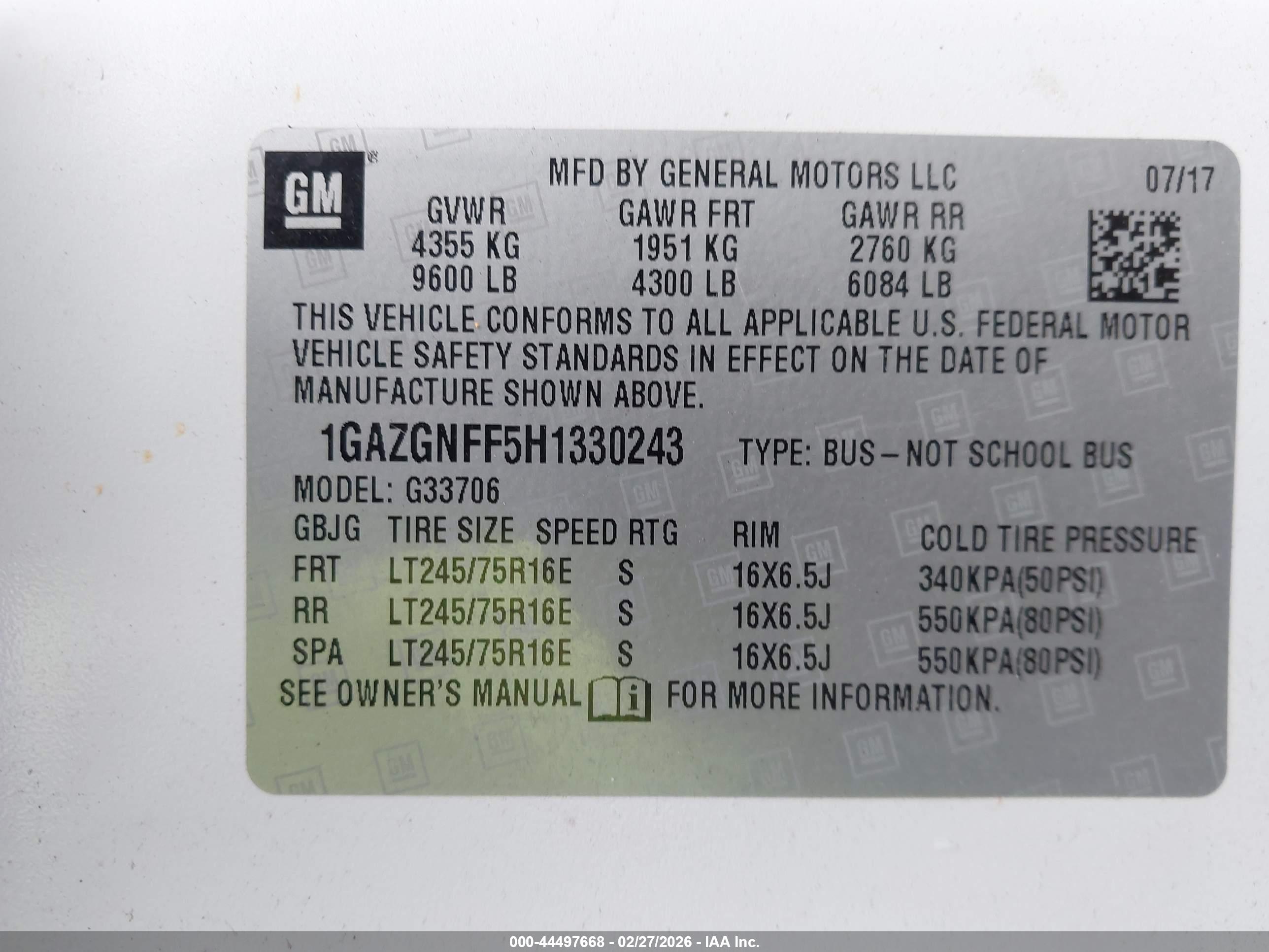 CHEVROLET EXPRESS image 9