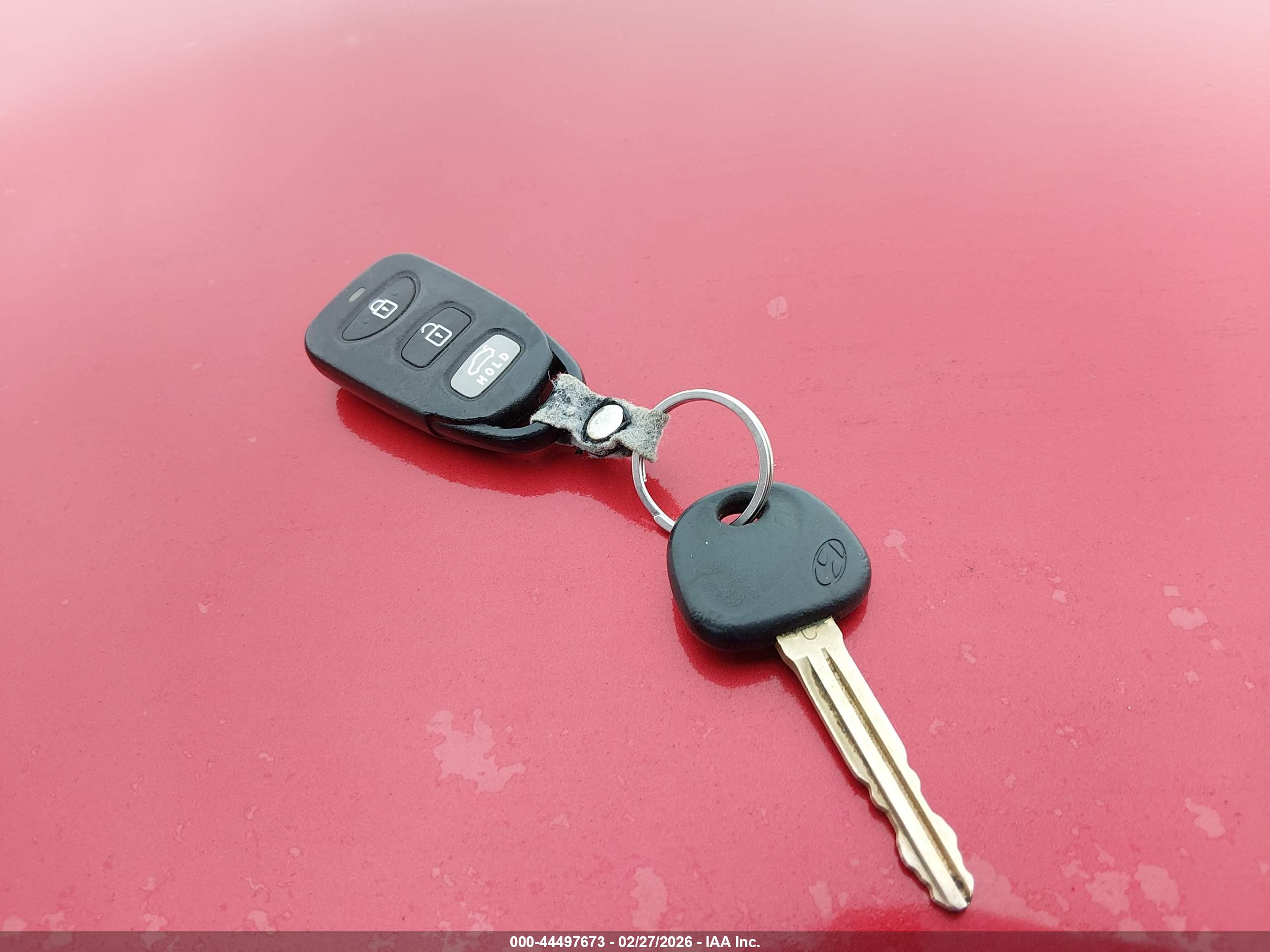 HYUNDAI ELANTRA image 11