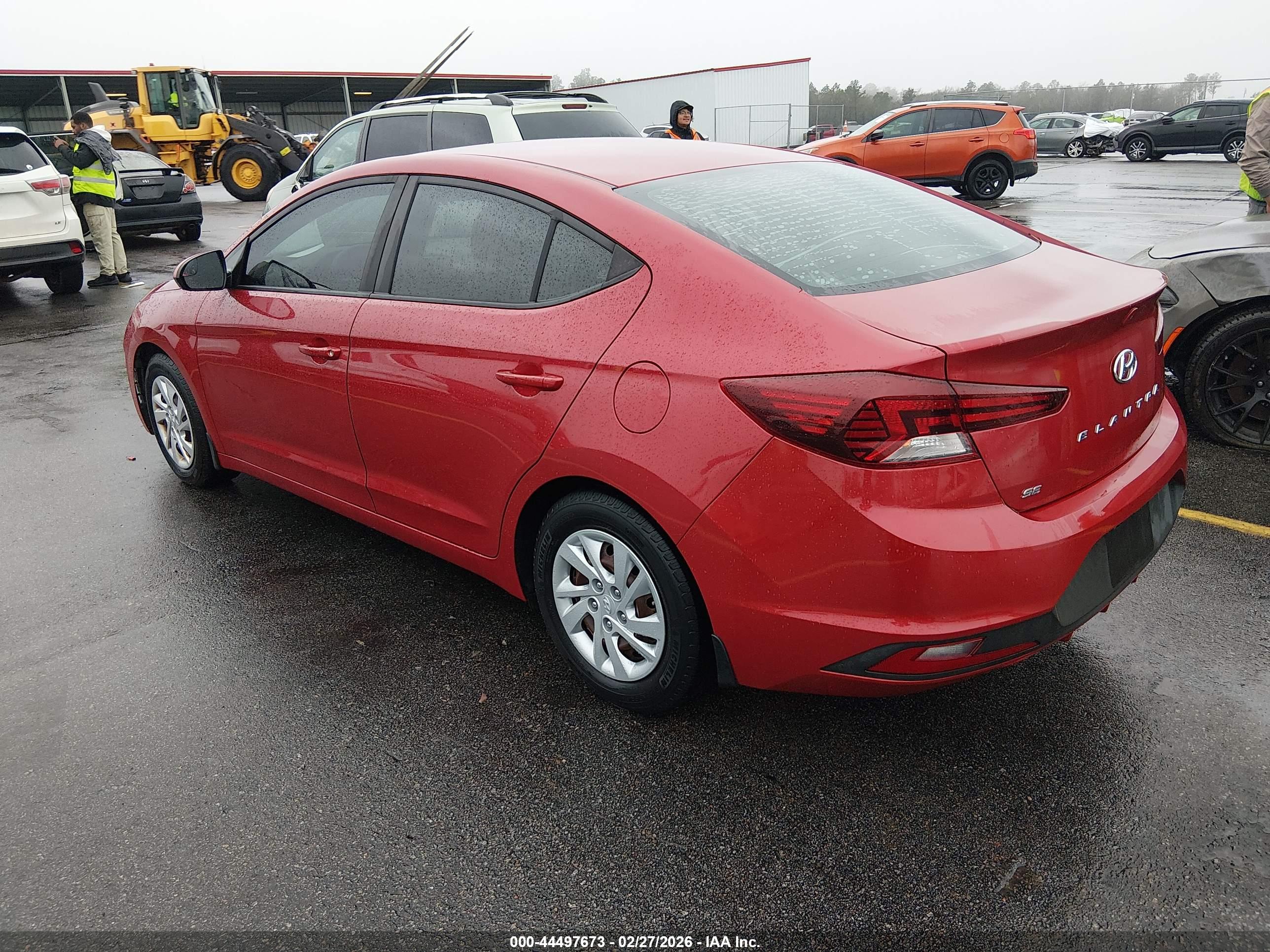 HYUNDAI ELANTRA image 3