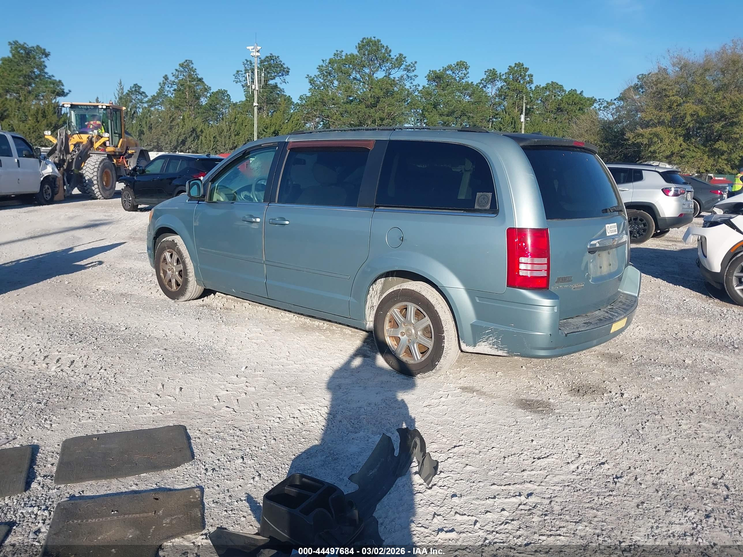 CHRYSLER TOWN image 3