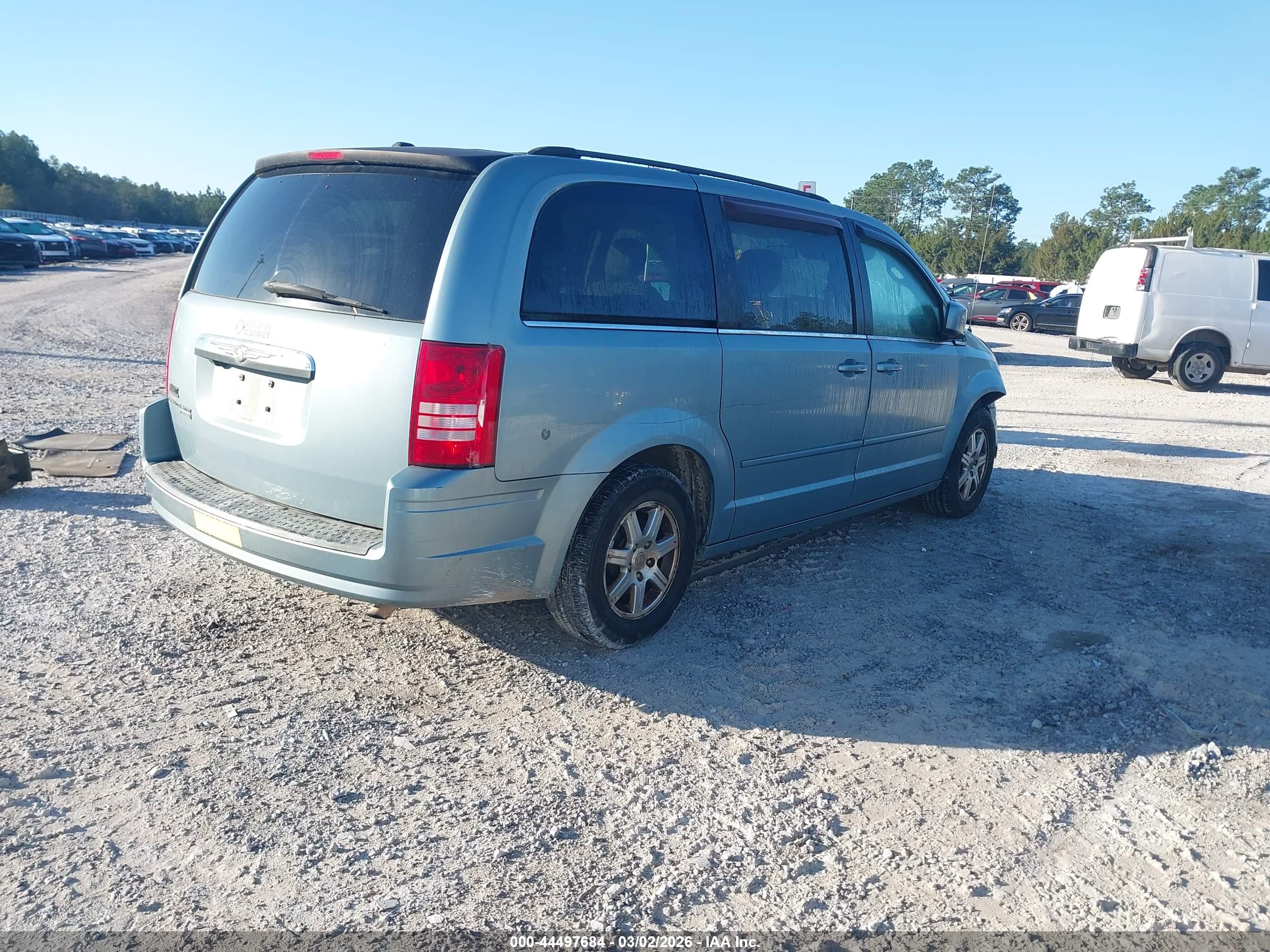 CHRYSLER TOWN image 4