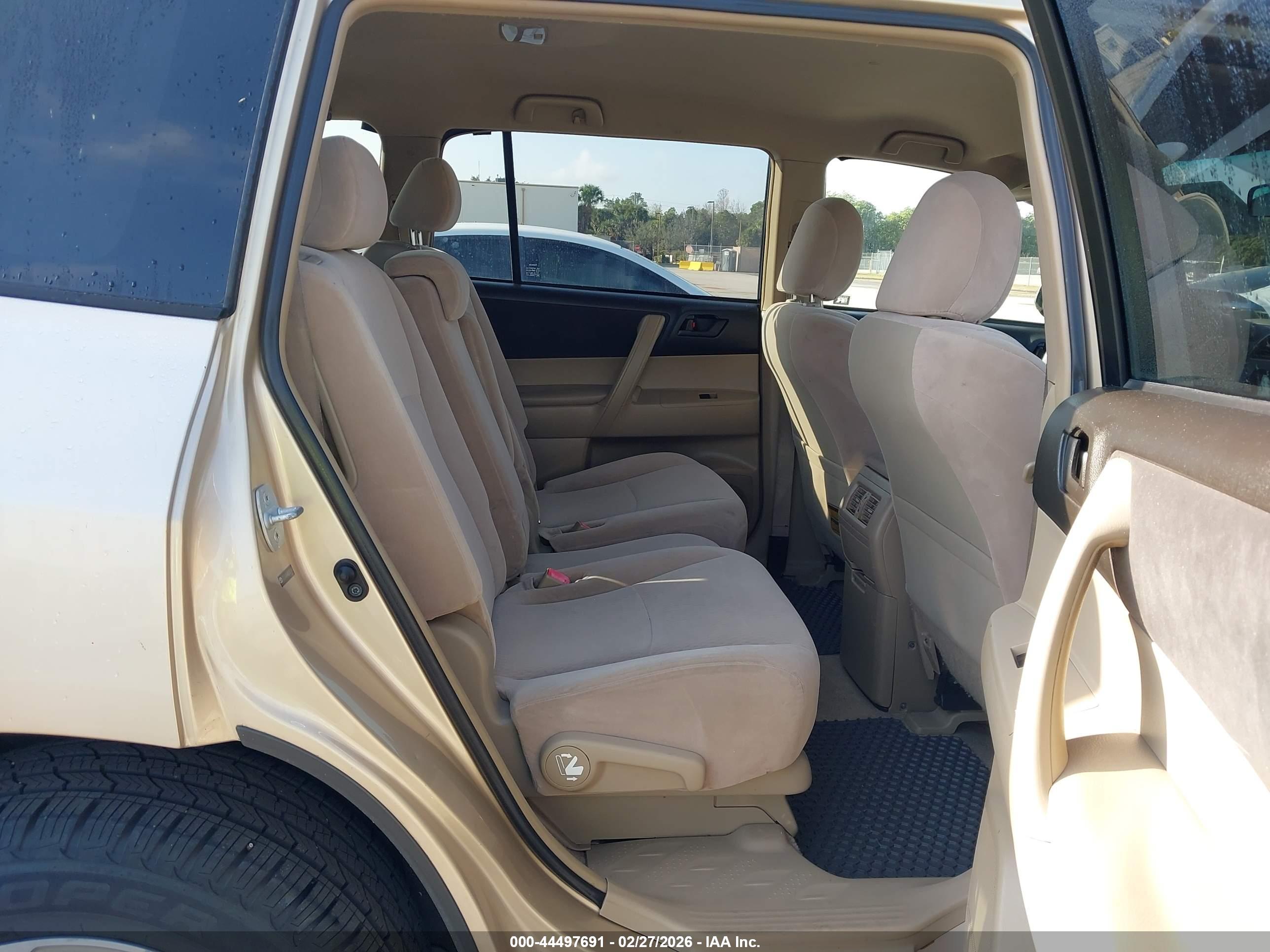 TOYOTA HIGHLANDER image 8