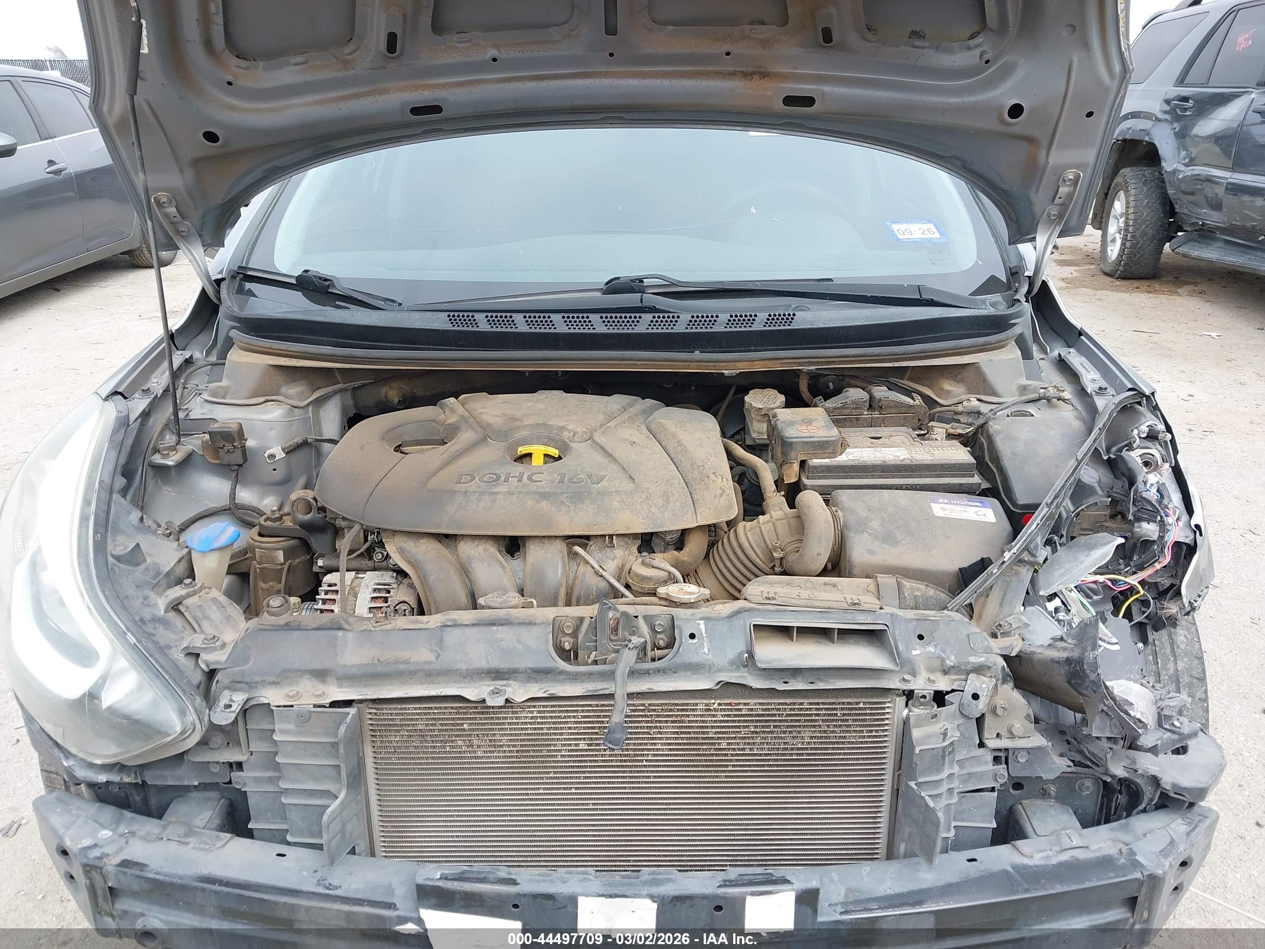 HYUNDAI ELANTRA image 10