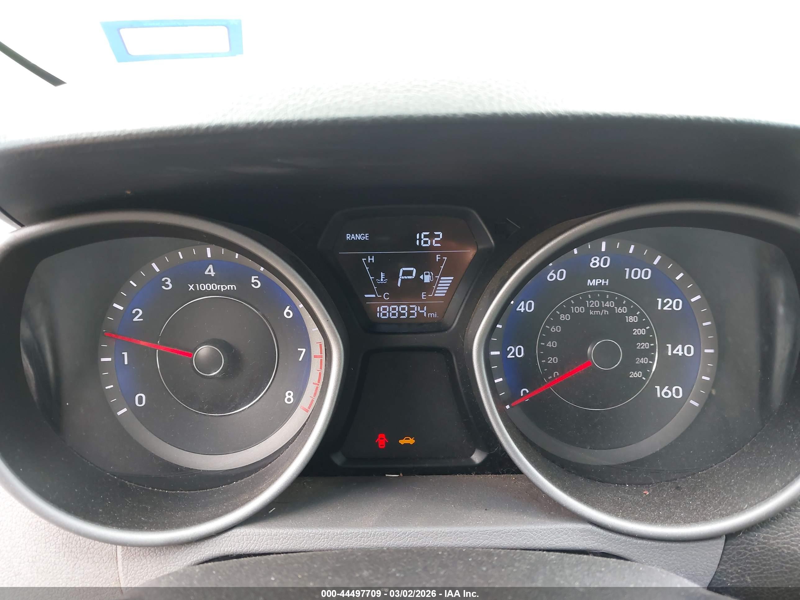 HYUNDAI ELANTRA image 7