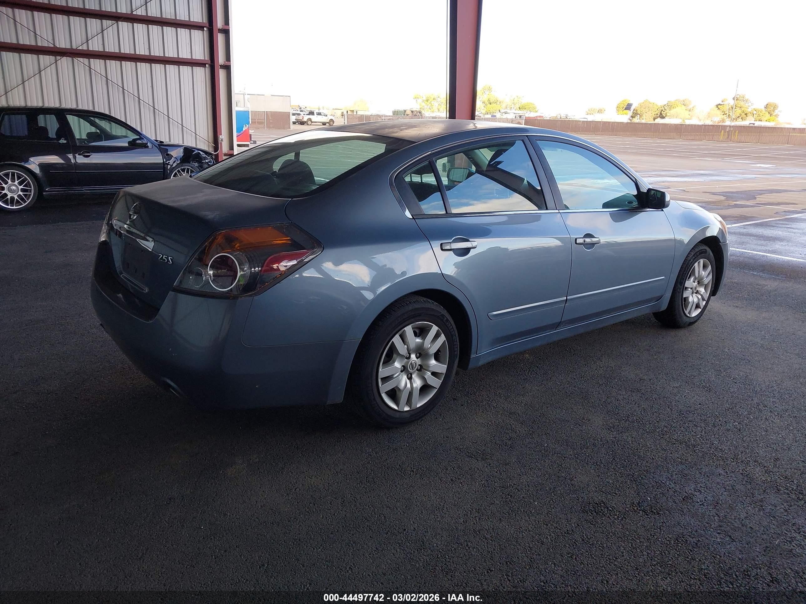 NISSAN ALTIMA image 4