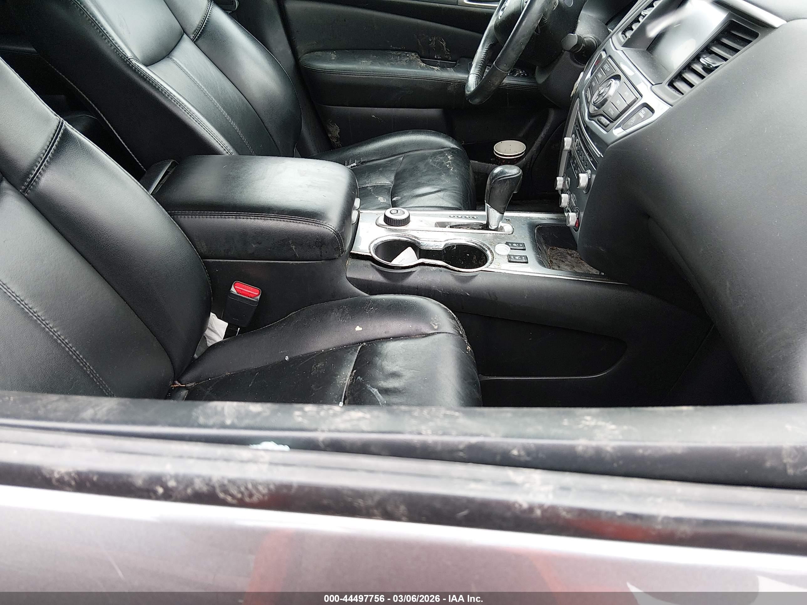 NISSAN PATHFINDER image 5
