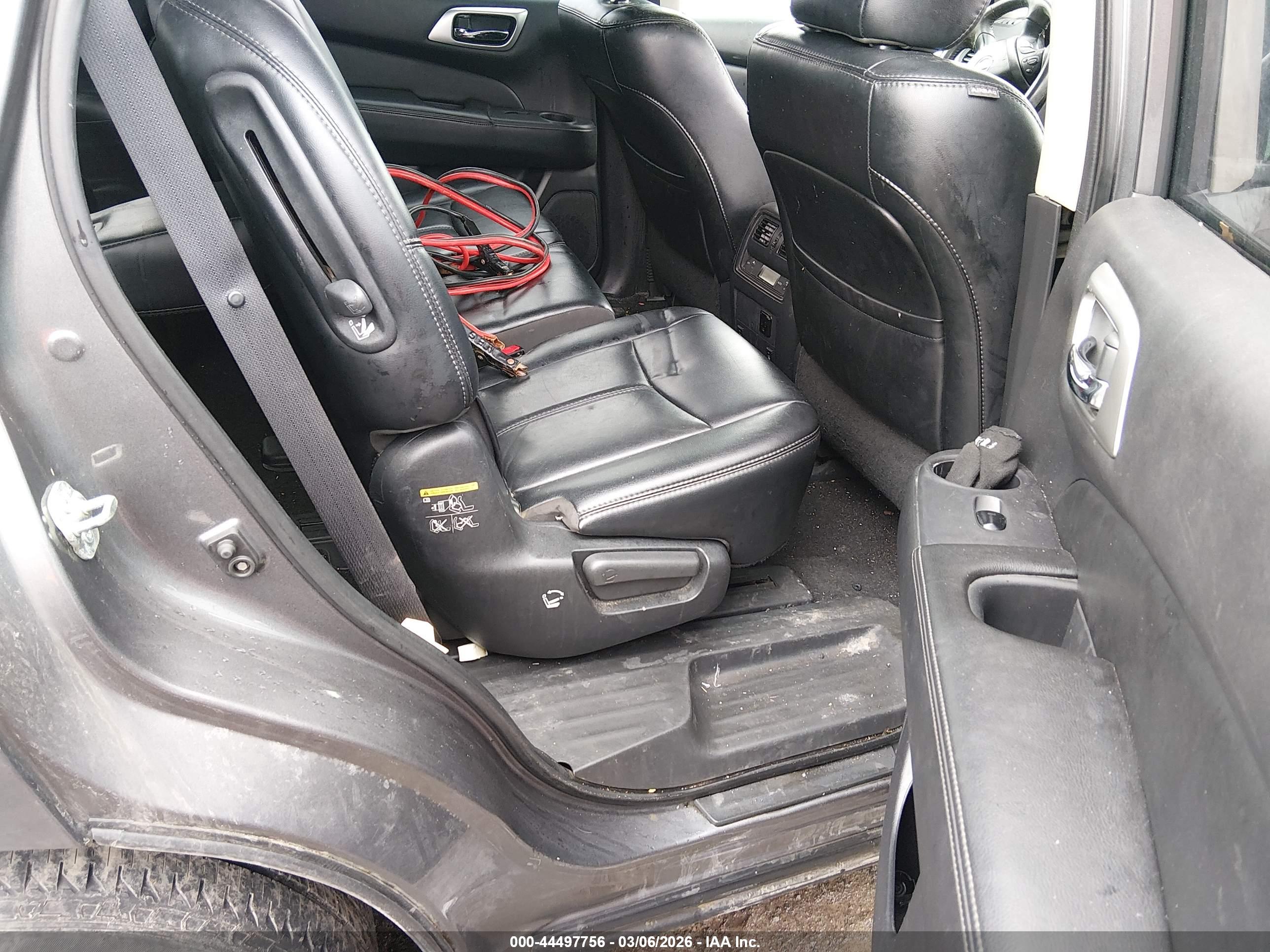 NISSAN PATHFINDER image 8