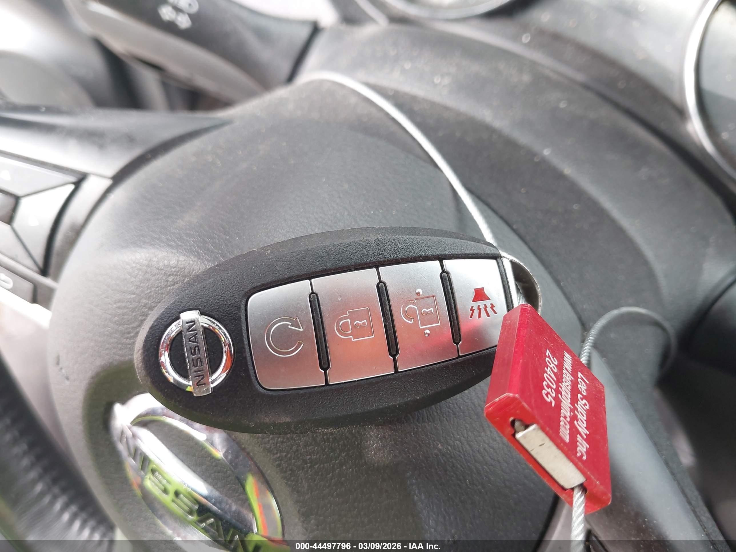 NISSAN ROGUE image 11